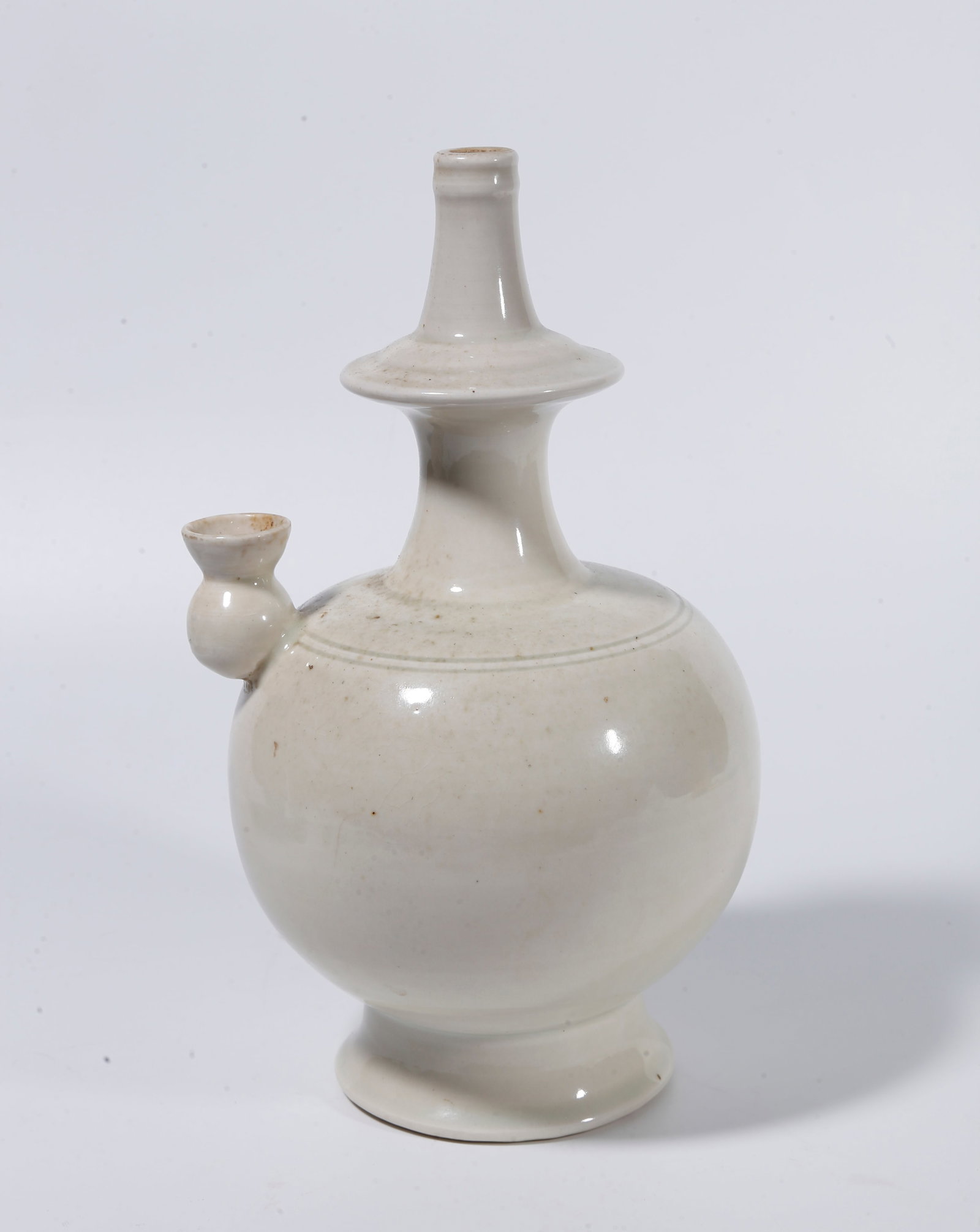 A DING WARE RITUAL WATER BOTTLE (1 of 8)