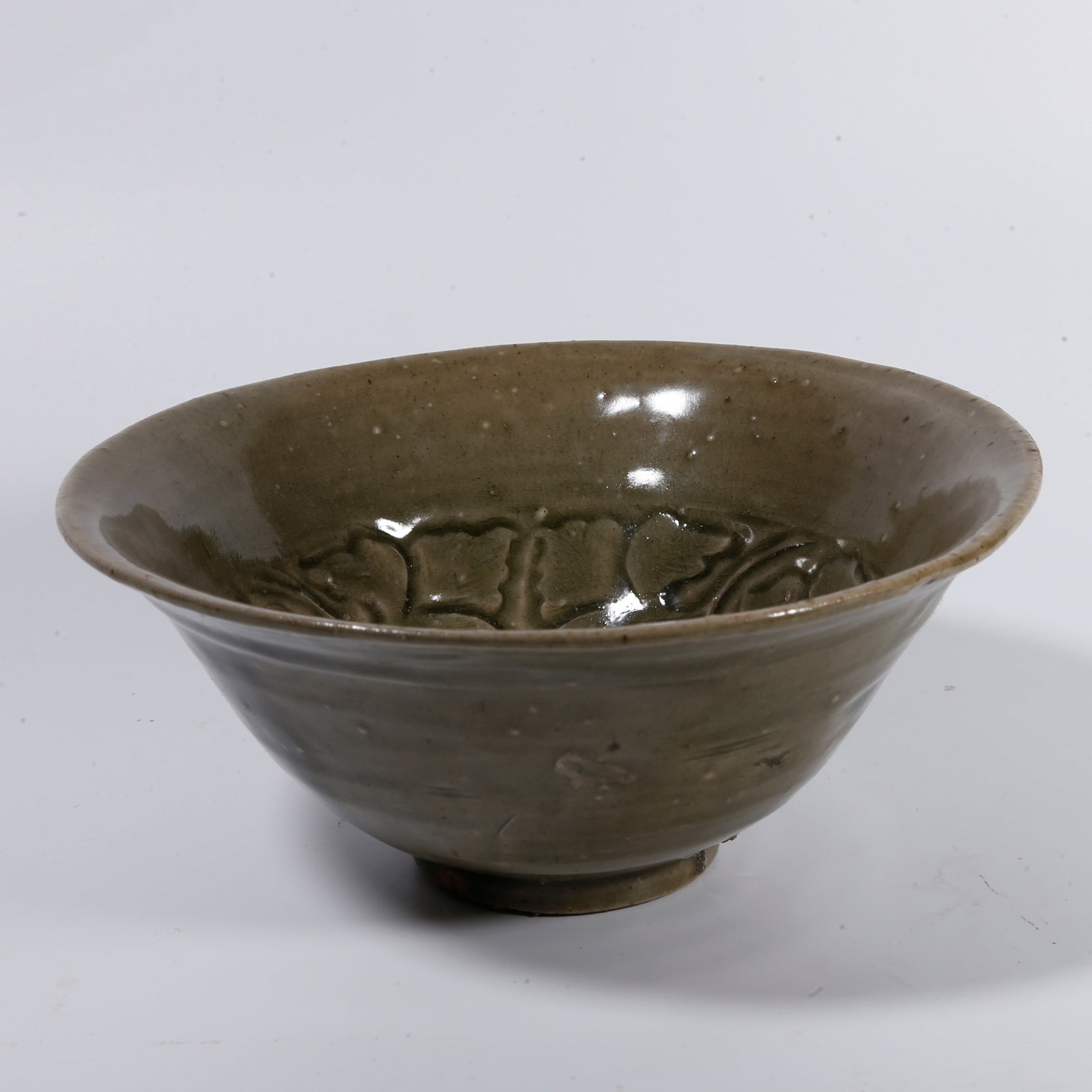 A YAOZHOU-KILN INCISED-PATTERN BOWL (1 of 10)