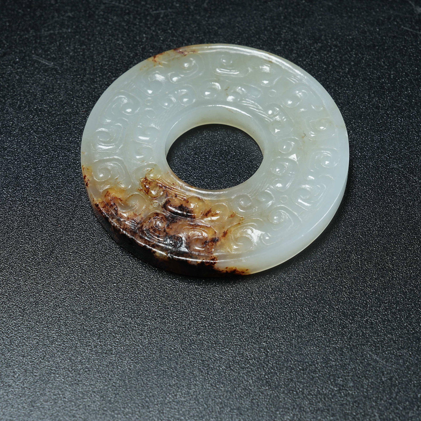 A ANCIENT JADE BI DISC WITH HOOKED CLOUD PATTERN - 4