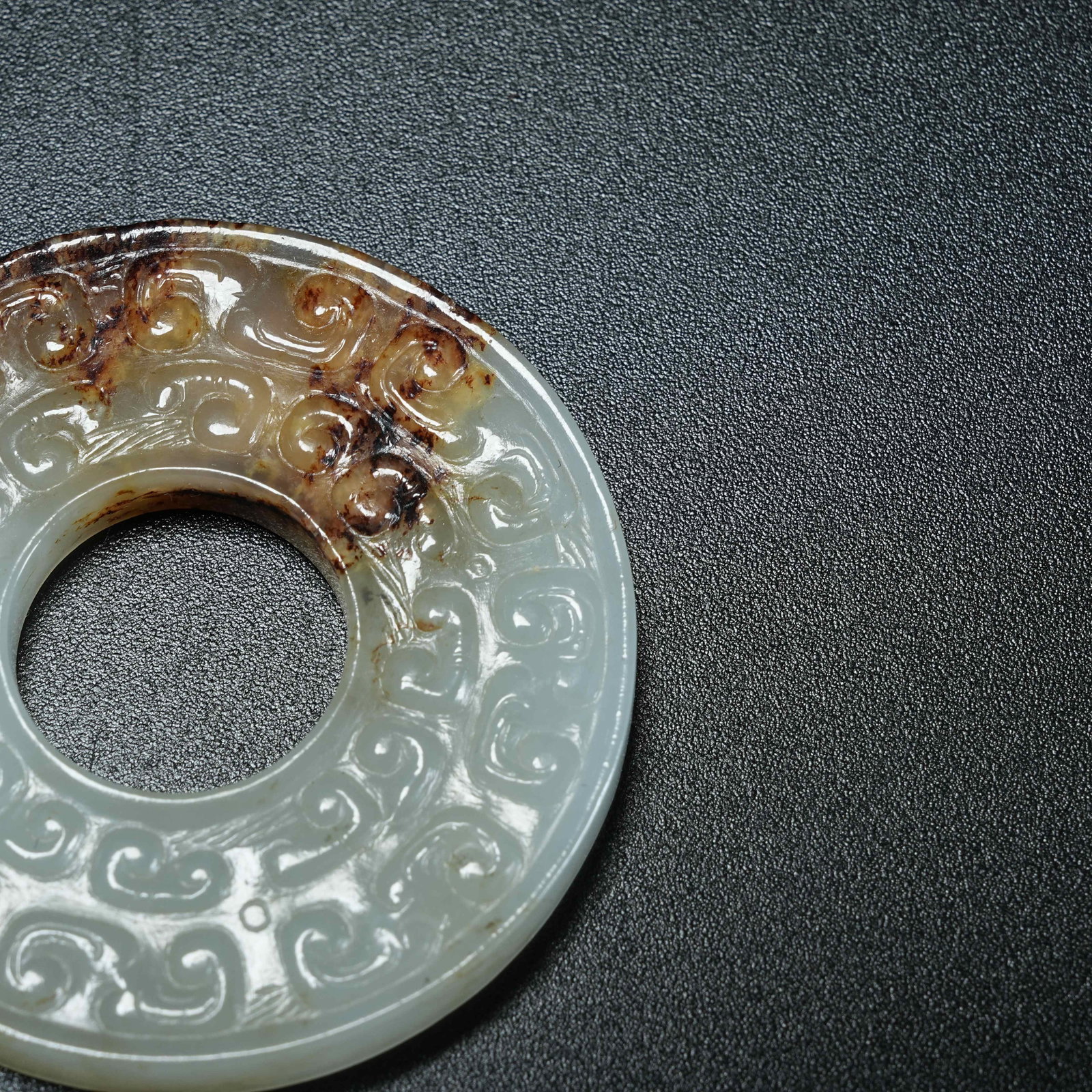 A ANCIENT JADE BI DISC WITH HOOKED CLOUD PATTERN - 8