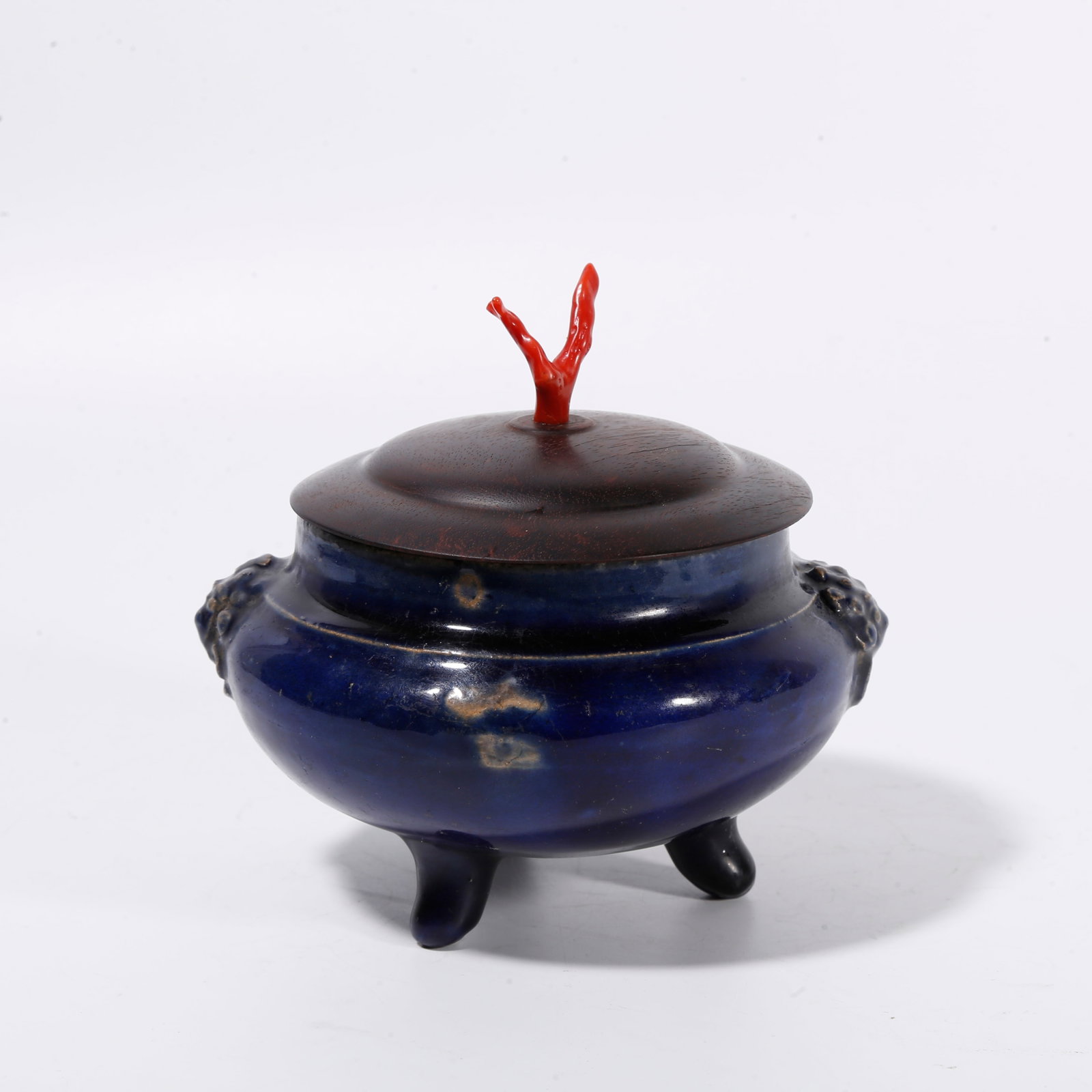 A BLUE-GLAZE INCENSE BURNER WITH DOUBLE BEAST-SHAPED HANDLES: Blue-glaze incense burner with double beast-shaped handles