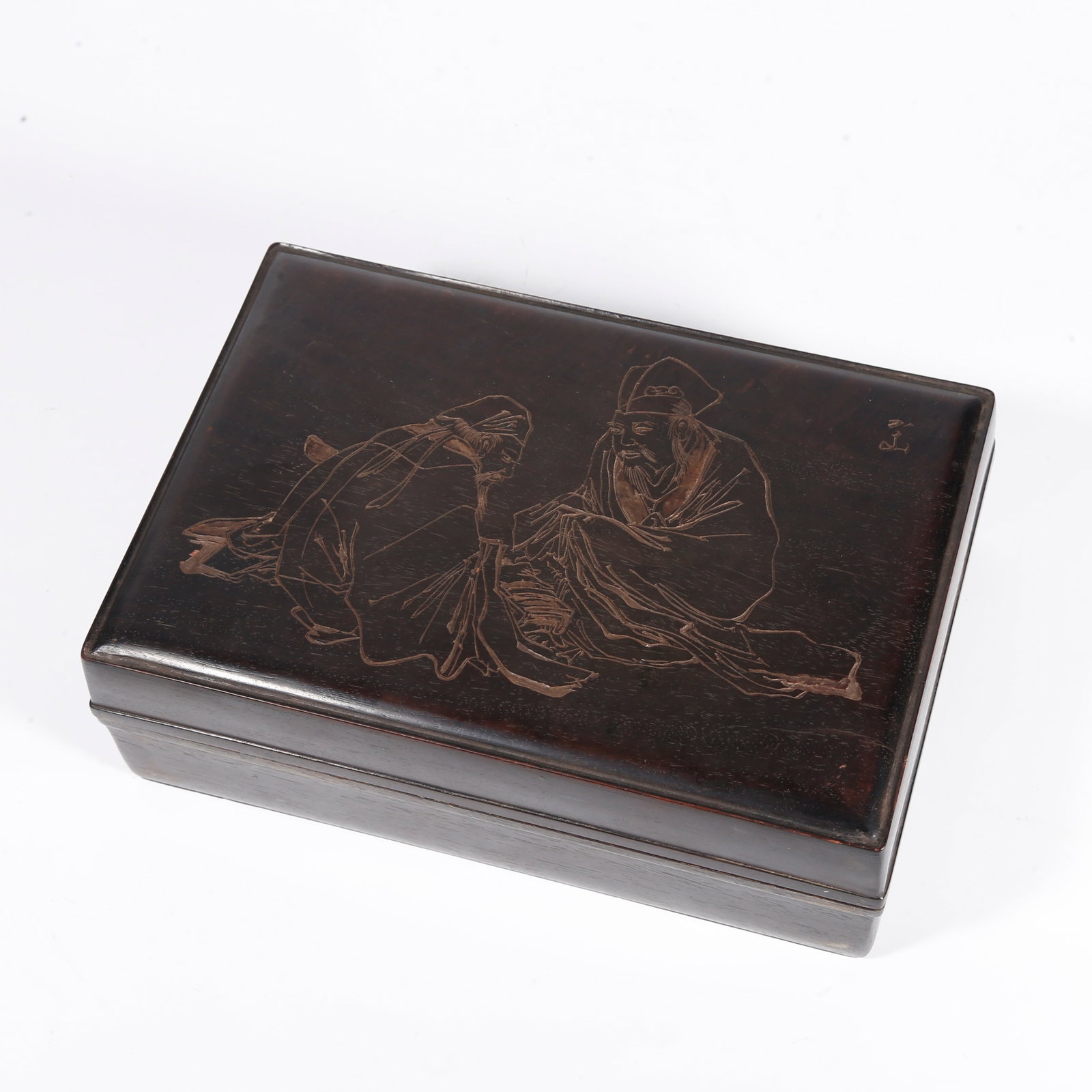 A FIGURE-PATTERN COVERED BOX CARVED IN ZITAN WOOD: Figure-pattern covered box carved in zitan wood