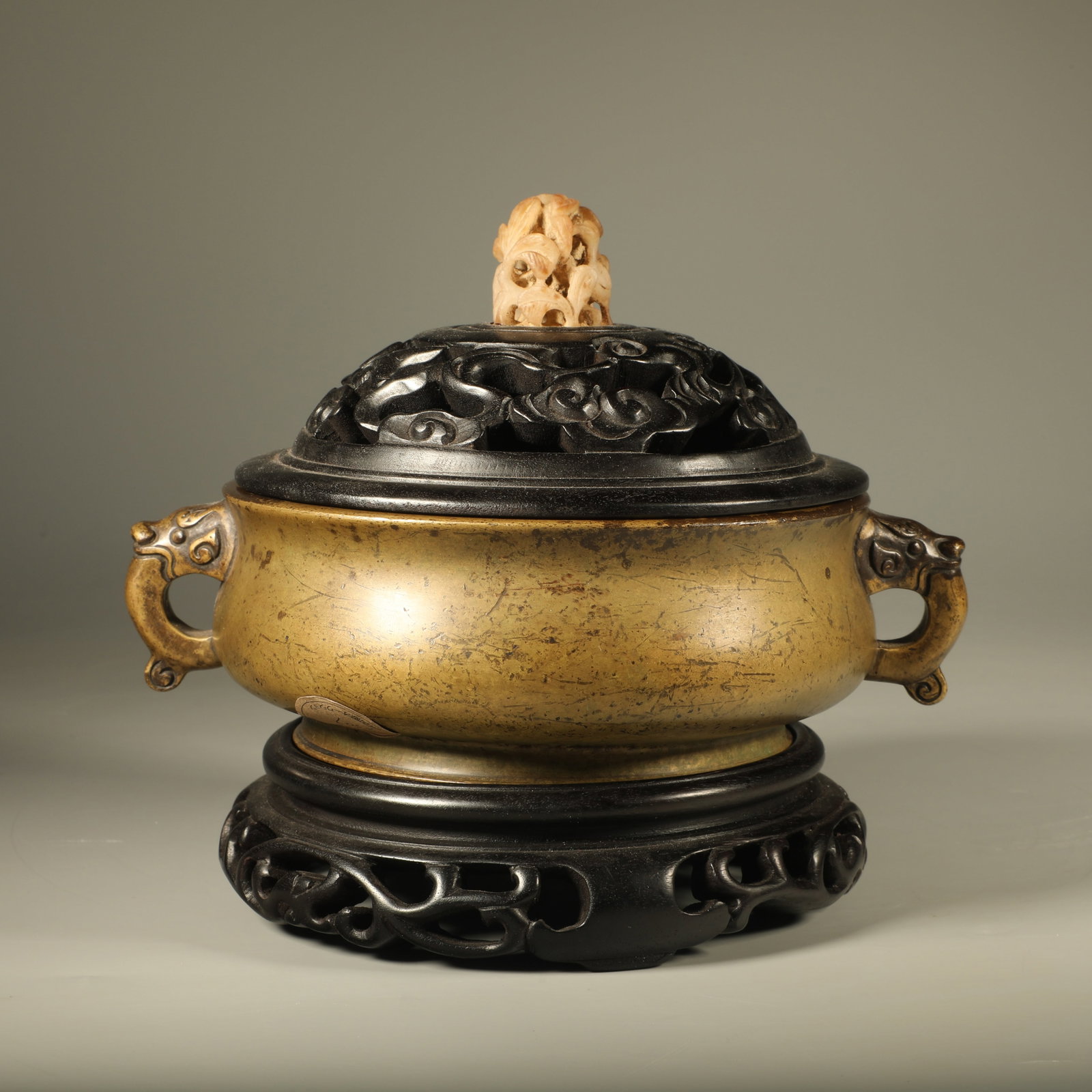 A BRONZE CENSER WITH AUSPICIOUS-BEAST HANDLES (1 of 6)