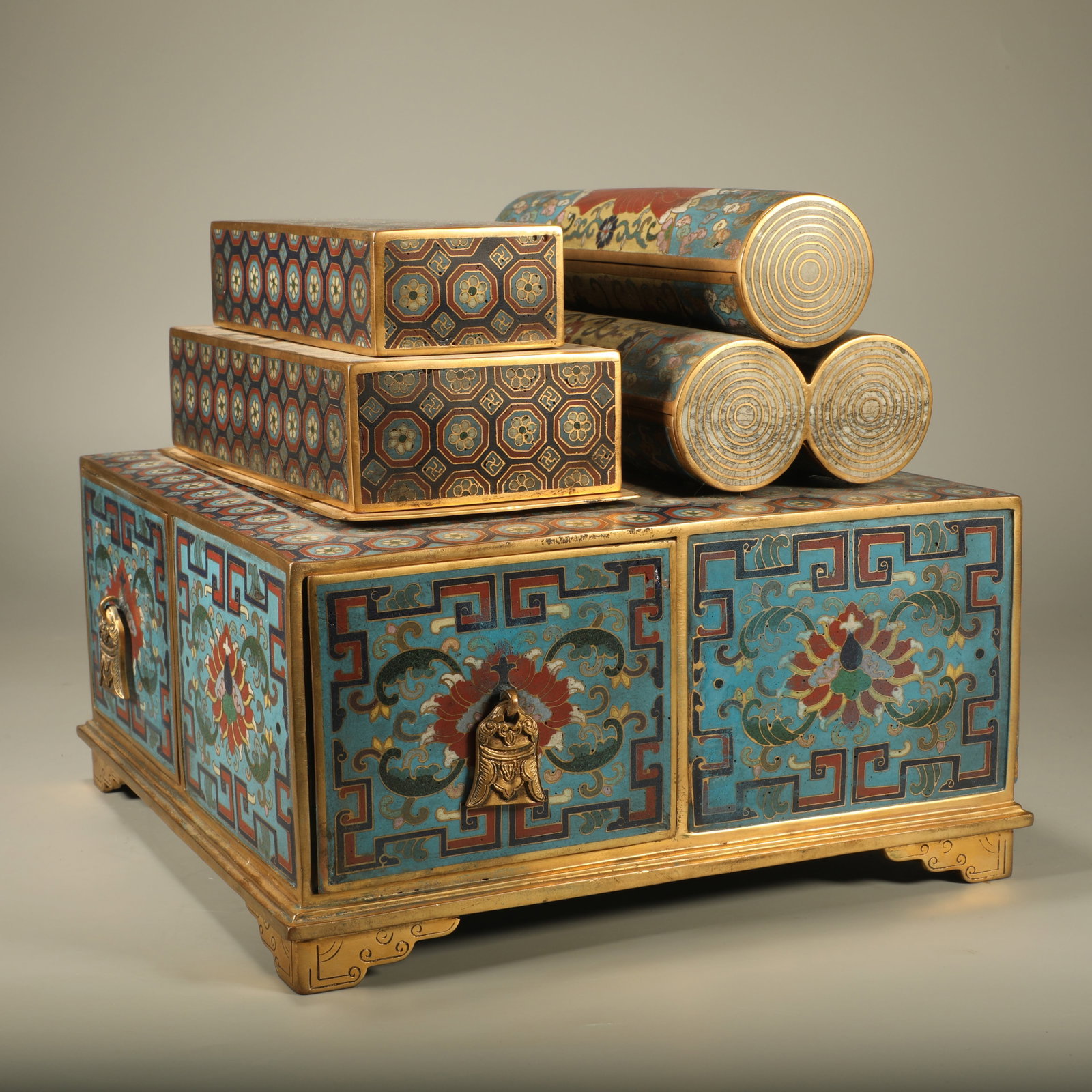 A CLOISONN- SCHOLAR--S BOX WITH FLORAL PATTERNS: Cloisonn-- Scholar--s Box with Floral Patterns