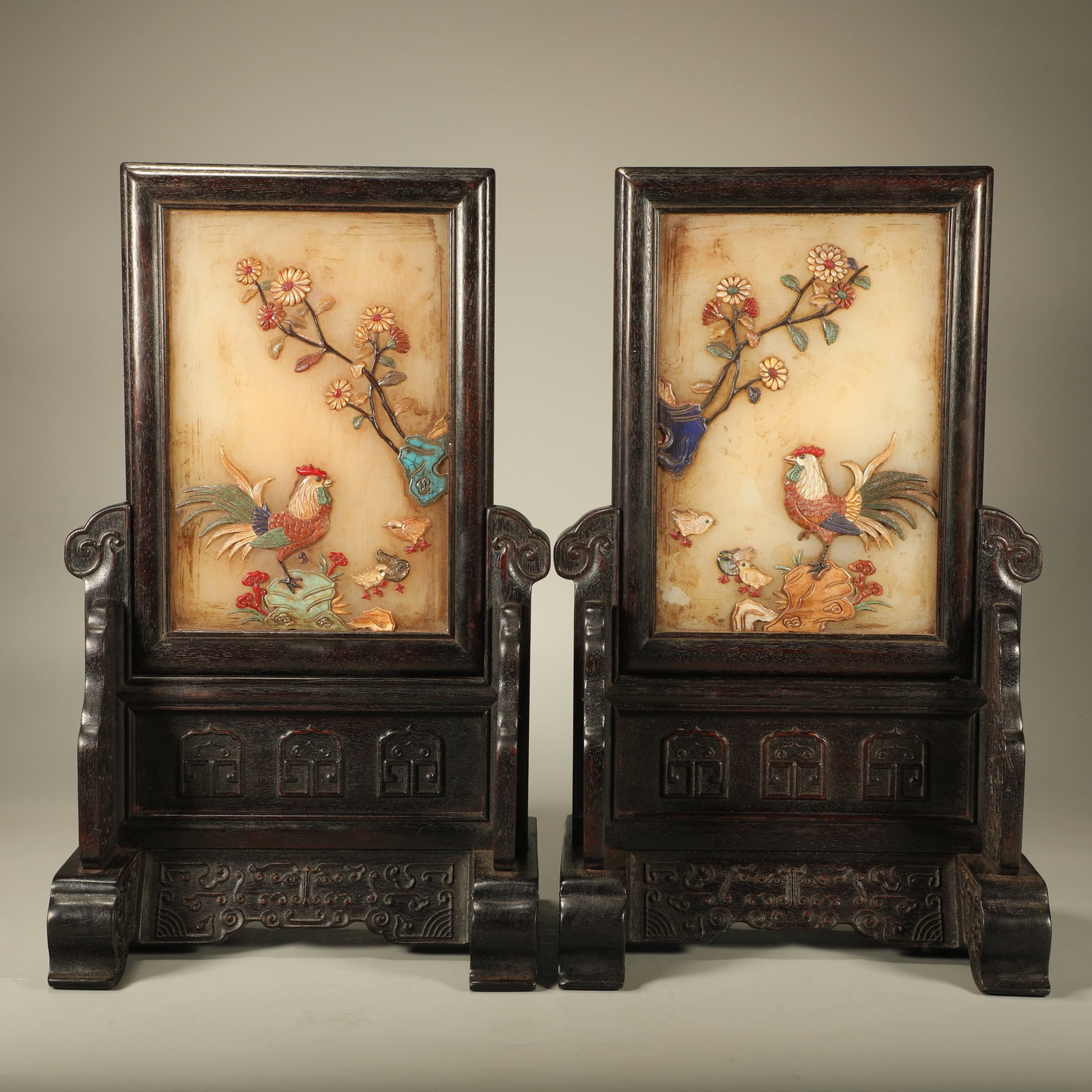 A PAIR OF SANDALWOOD TABLE SCREENS INLAID WITH PRECIOUS STONES FEATURING OFFICIAL-RANK-PROMOTION (1 of 7)