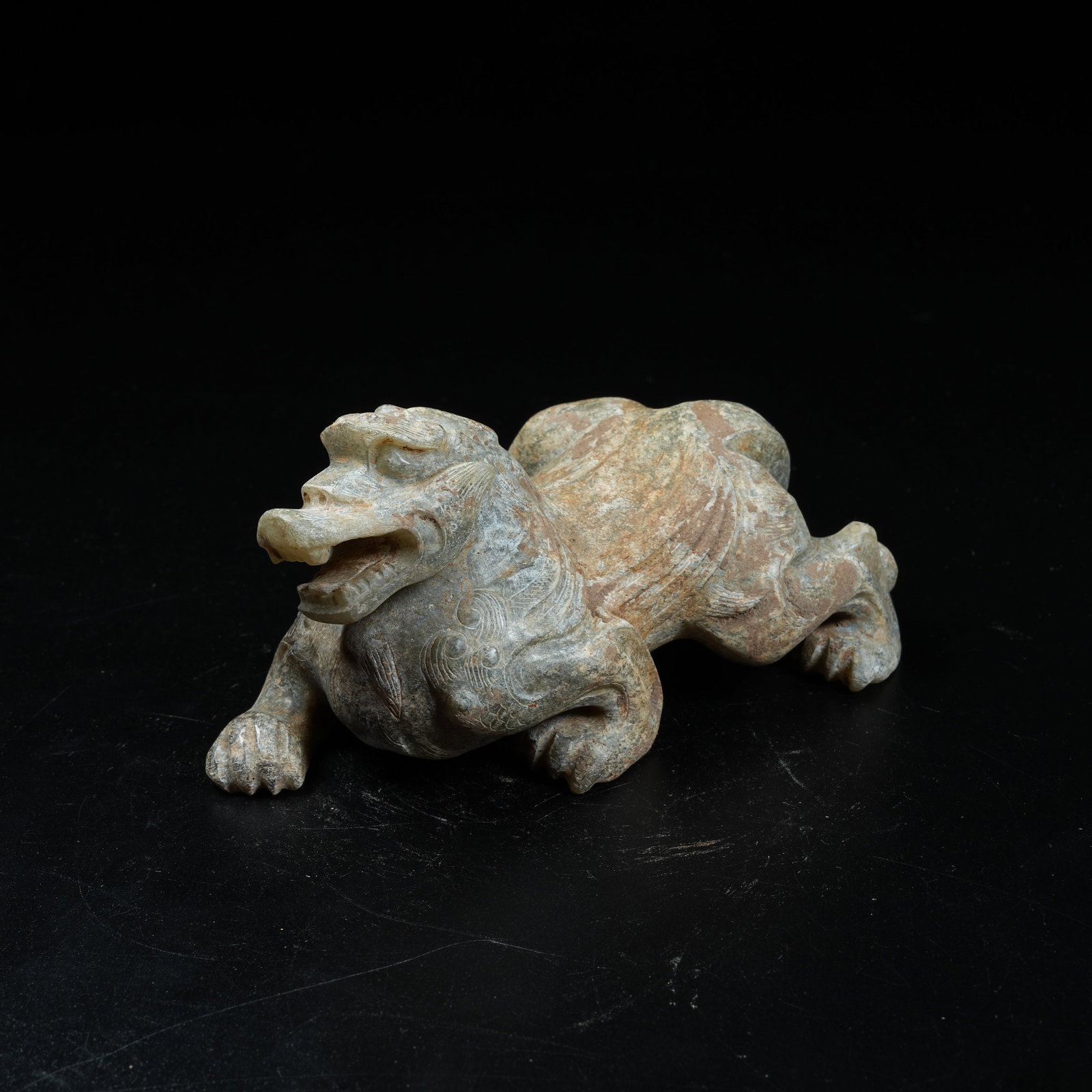 A ANCIENT JADE BEAST ORNAMENT (1 of 8)