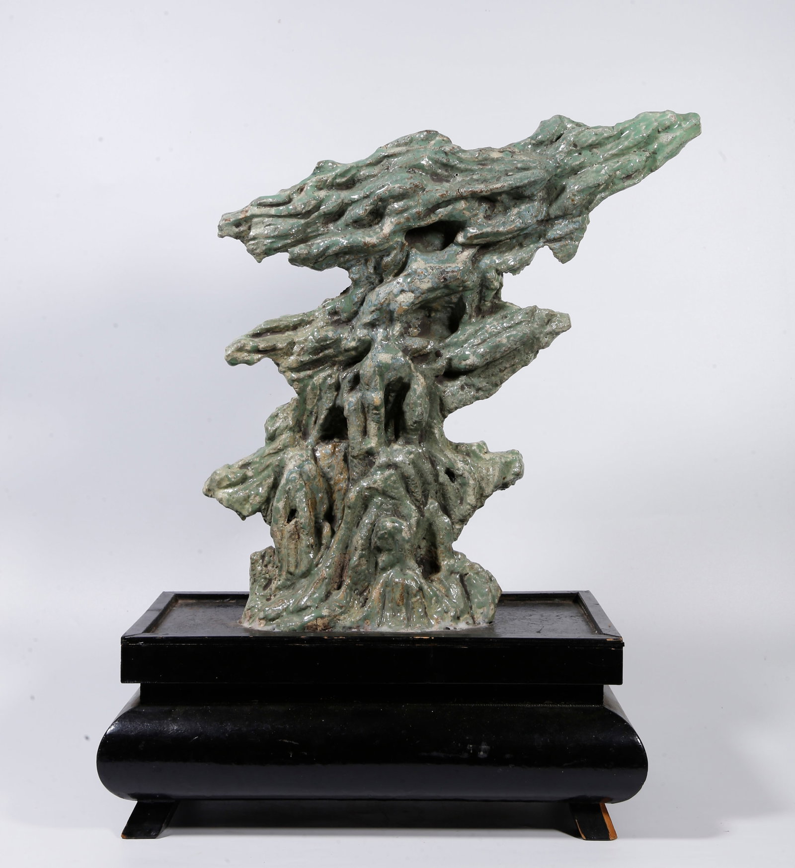 A PORCELAIN MOUNTAIN-FORM ORNAMENT: Porcelain mountain-form ornament