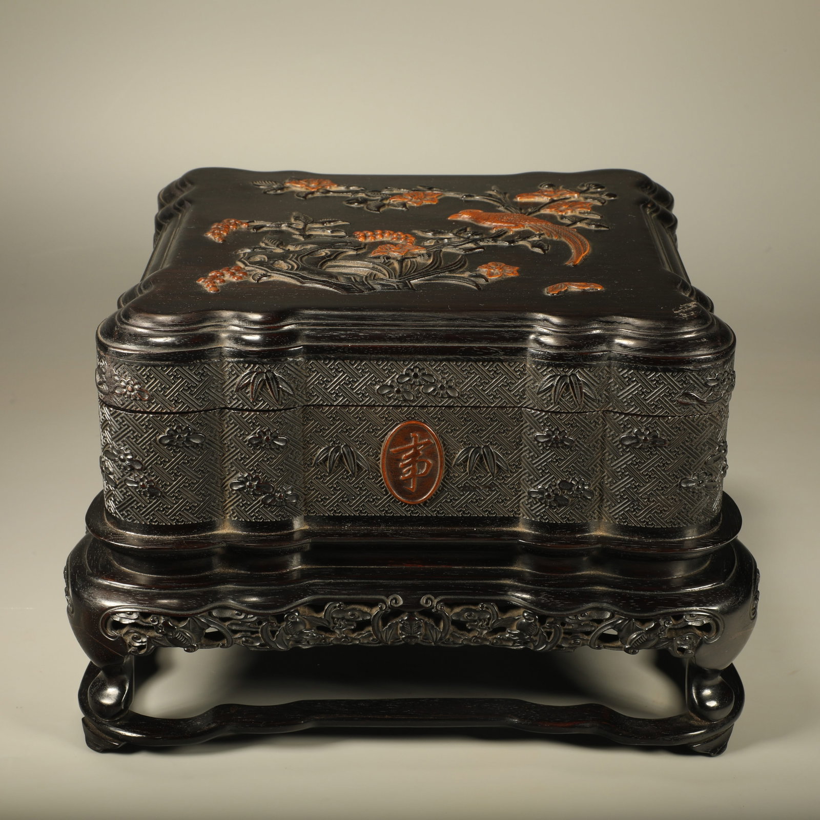 A SANDALWOOD BOX INLAID WITH BOXWOOD MANDARIN DUCK CARVINGS (1 of 6)