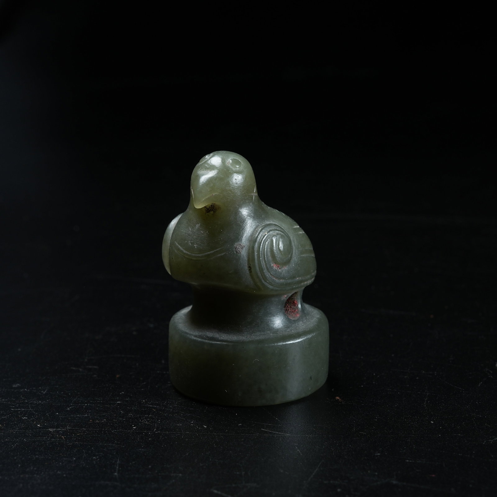 A ANCIENT JADE SEAL WITH PHOENIX KNOB (1 of 8)