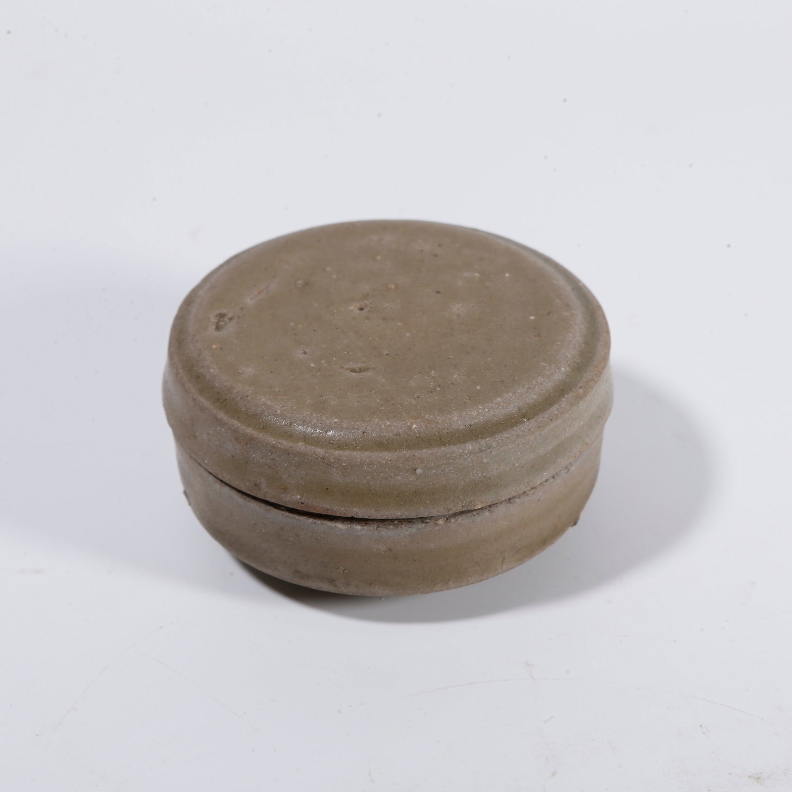 A ANCIENT-KILN COVERED BOX (1 of 9)