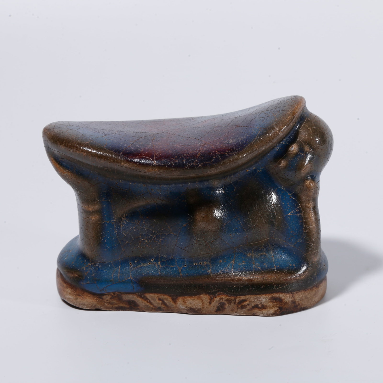 A JUN-KILN PULSE-DIAGNOSTIC PILLOW (1 of 8)