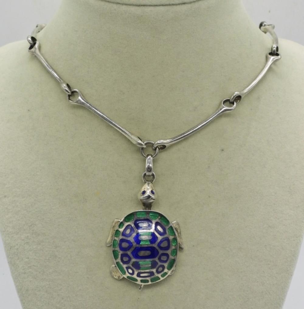 STERLING ARTICULATED TURTLE NECKLACE (1 of 3)