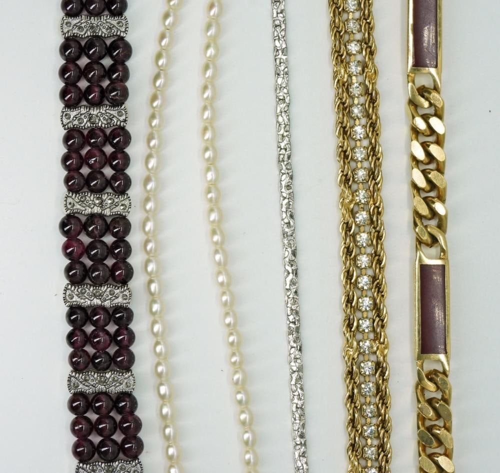10 VARIOUS STYLED BRACELETS - 3