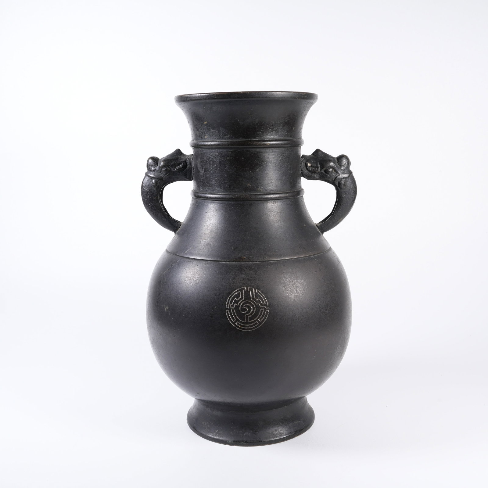 A BRONZE VASE WITH BEAST-SHAPED EARS (1 of 9)