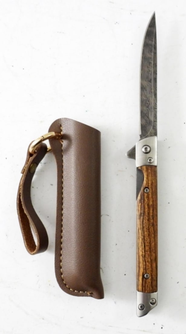 LINERLOCK FLIP OPEN KNIFE 8 1/2" LONG (1 of 3)