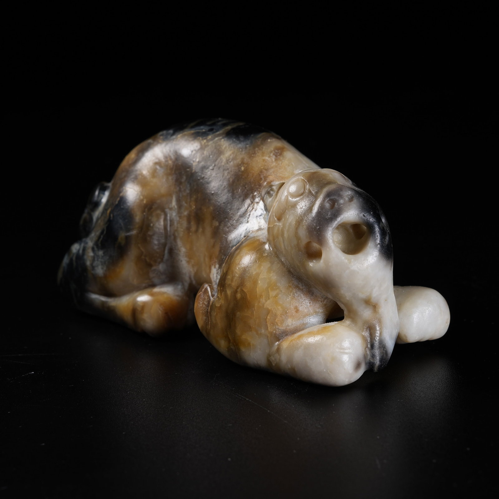 A ARCHAIC JADE AUSPICIOUS BEAST ORNAMENT: Archaic Jade Auspicious Beast Ornament