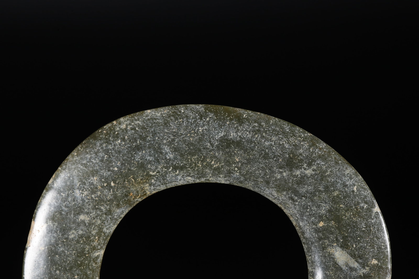 A ANCIENT JADE RING - 2