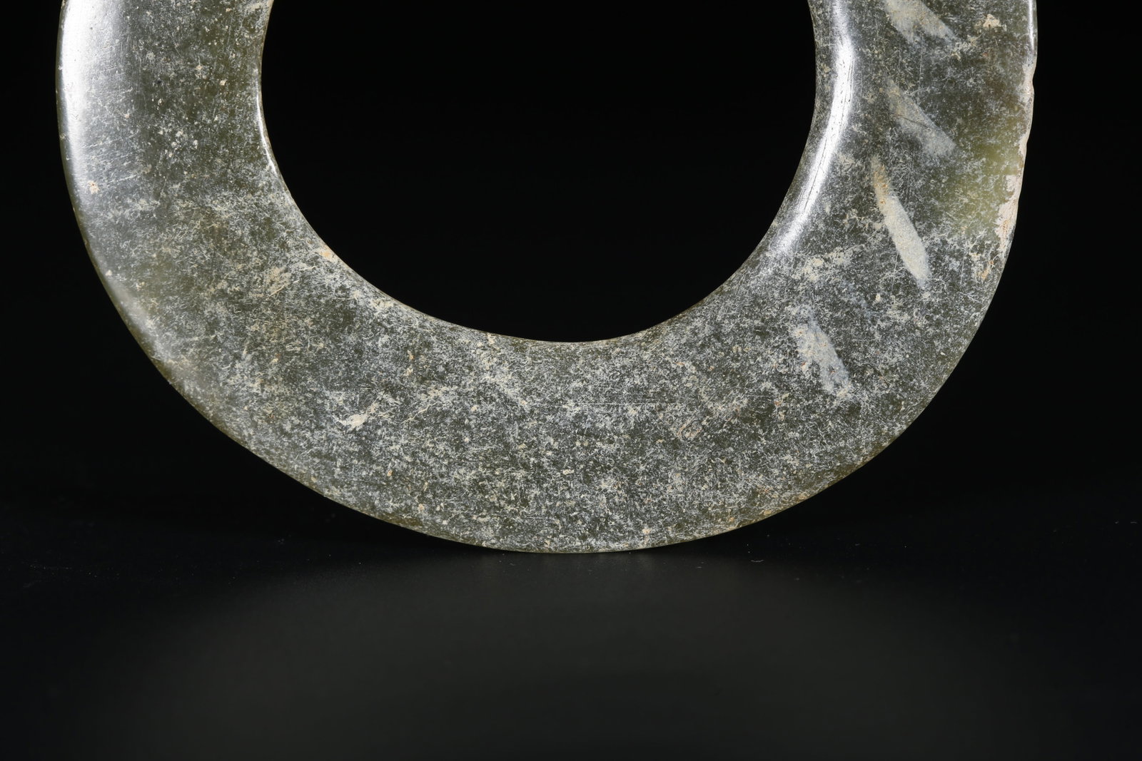 A ANCIENT JADE RING - 3