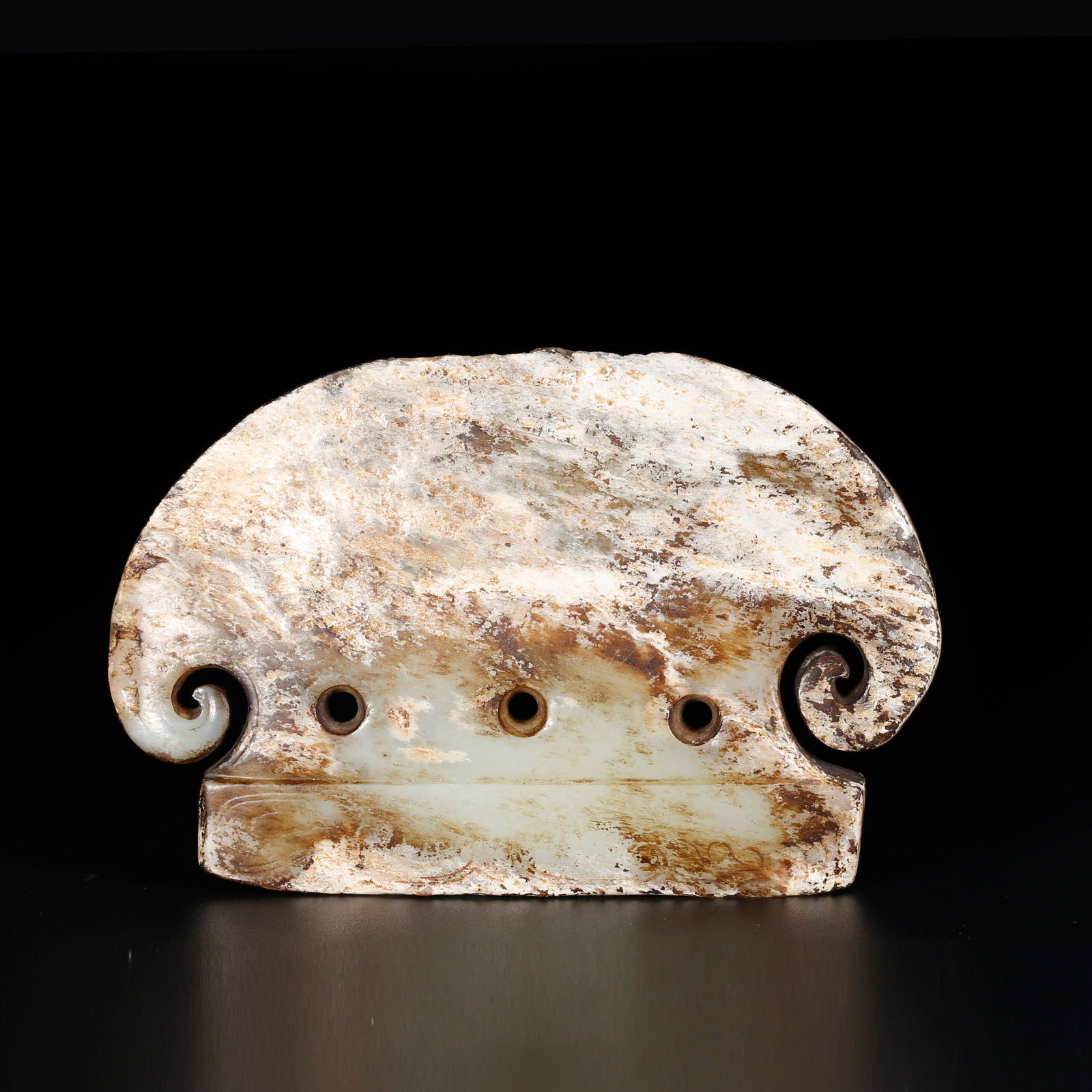 A ANCIENT JADE YUE AXE: Ancient Jade Yue Axe