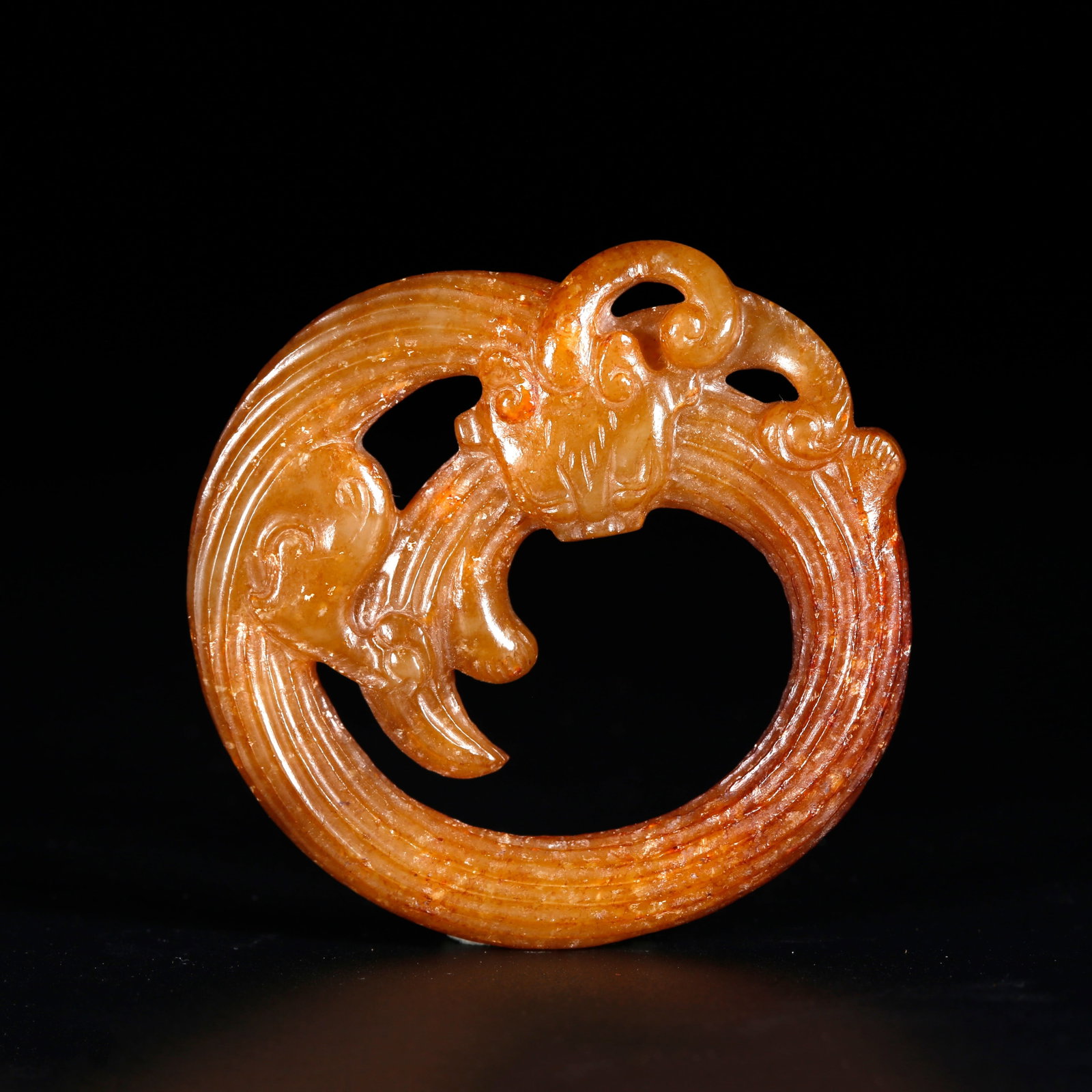 A DRAGON-PATTERN HANGING ORNAMENT OF ANCIENT JADE: Dragon-pattern Hanging Ornament of Ancient Jade