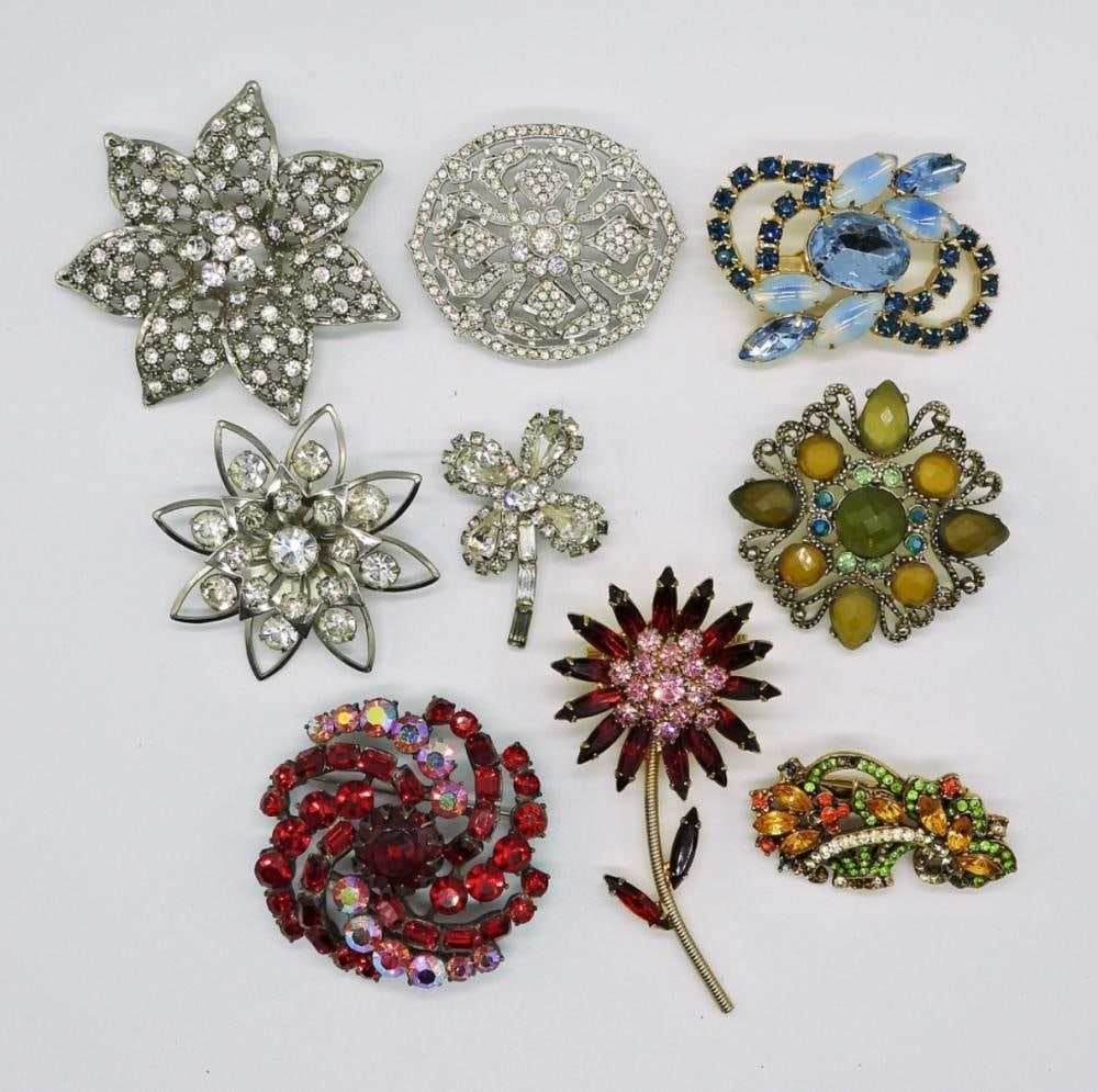 9 VINTAGE RHINESTONE BROOCHES (1 of 1)