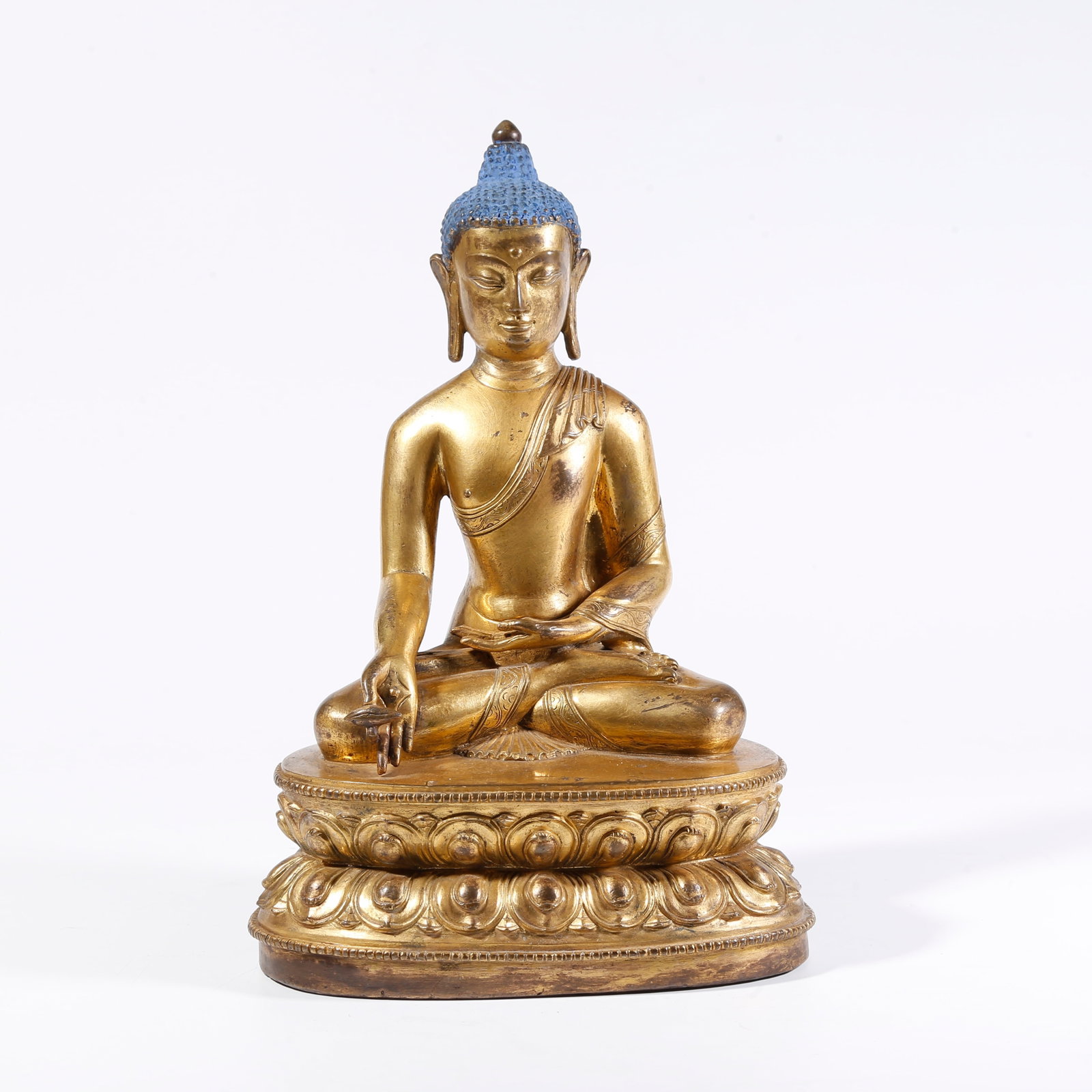 A GILT-BRONZE SHAKYAMUNI BUDDHA FIGURE (1 of 9)