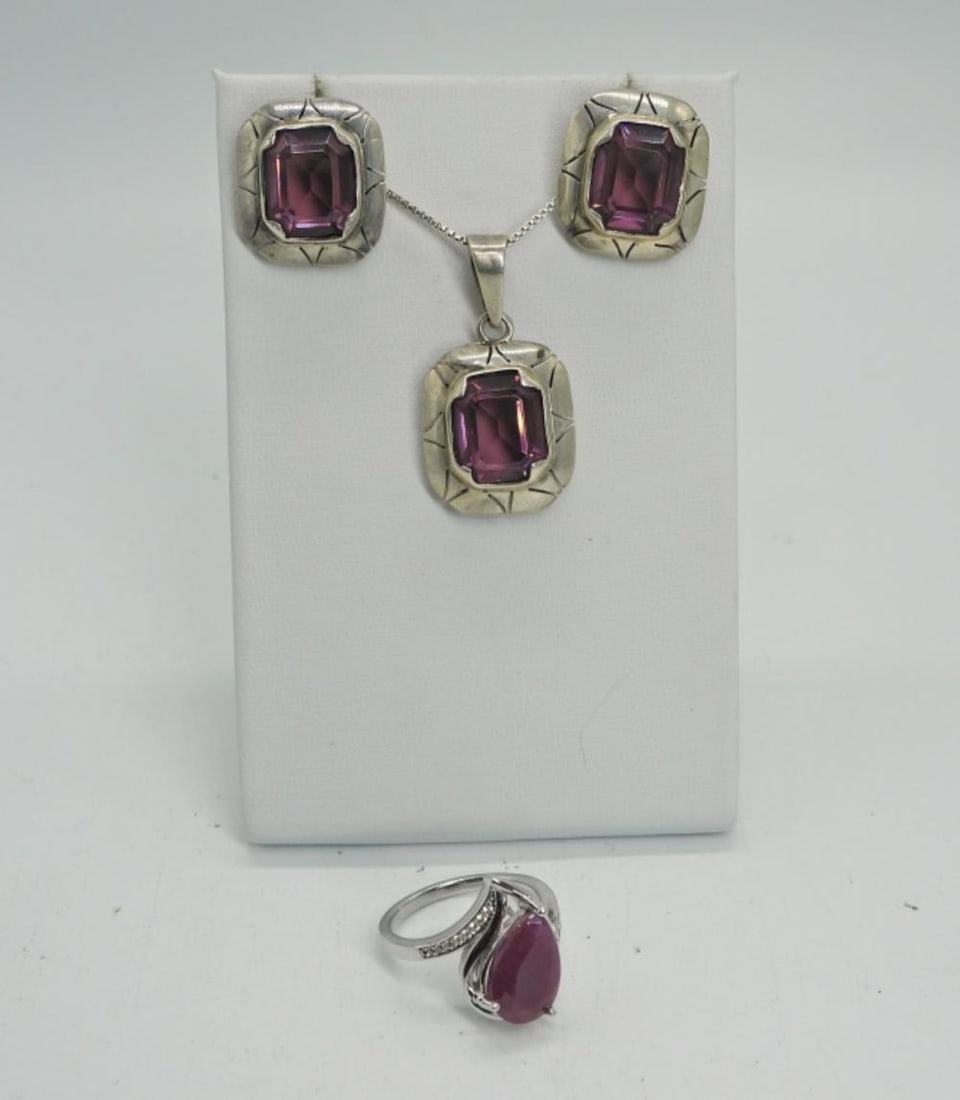 NATURAL RUBY RING & PURPLE SET: NATURAL RUBY RING & PURPLE SET