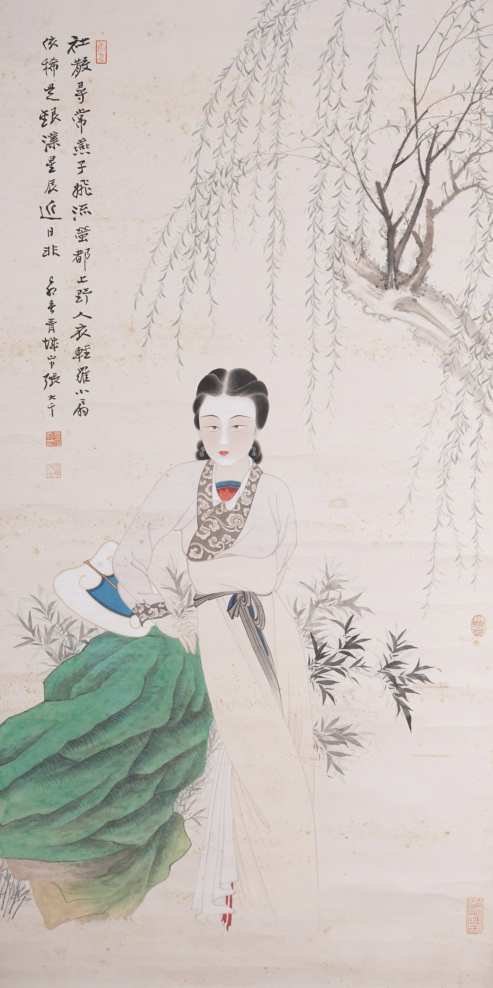 A BEAUTY PAINTING ON PAPER BY ZHANG DAQIAN.張大千 (1 of 10)