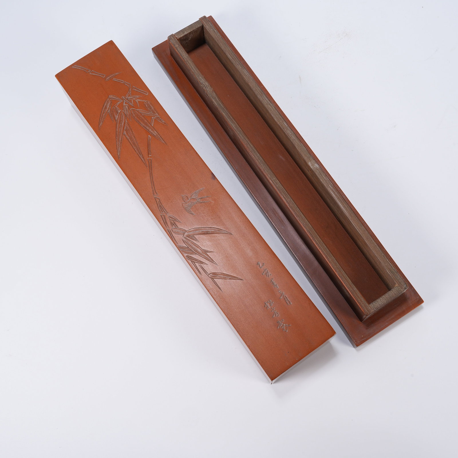 A BAMBOO-VENEER COVERED BOX WITH BAMBOO-SPARROW PATTERNS (1 of 8)