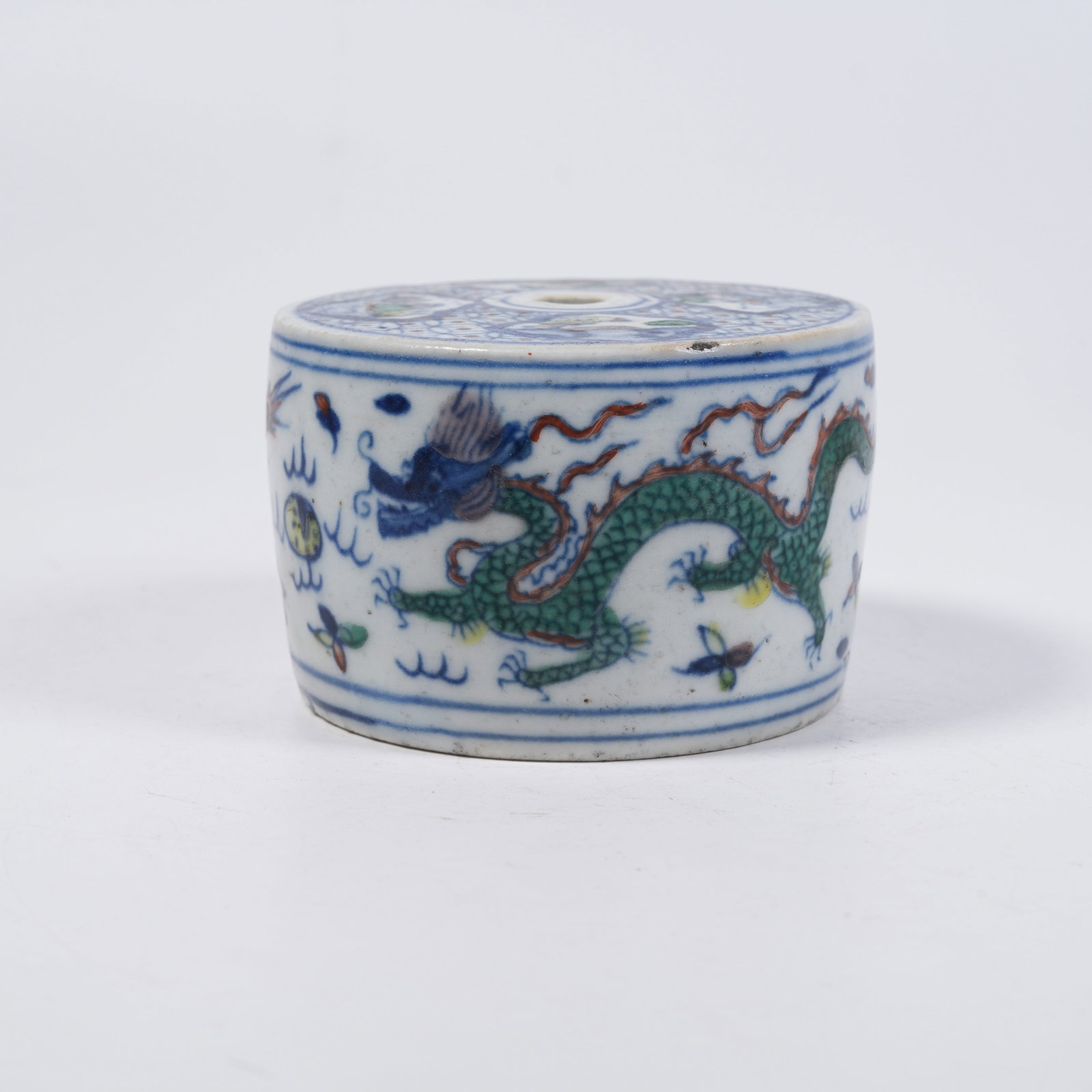 A BLUE AND WHITE WUCAI WATER DROPPER WITH CLOUD AND DRAGON PATTERNS (1 of 9)