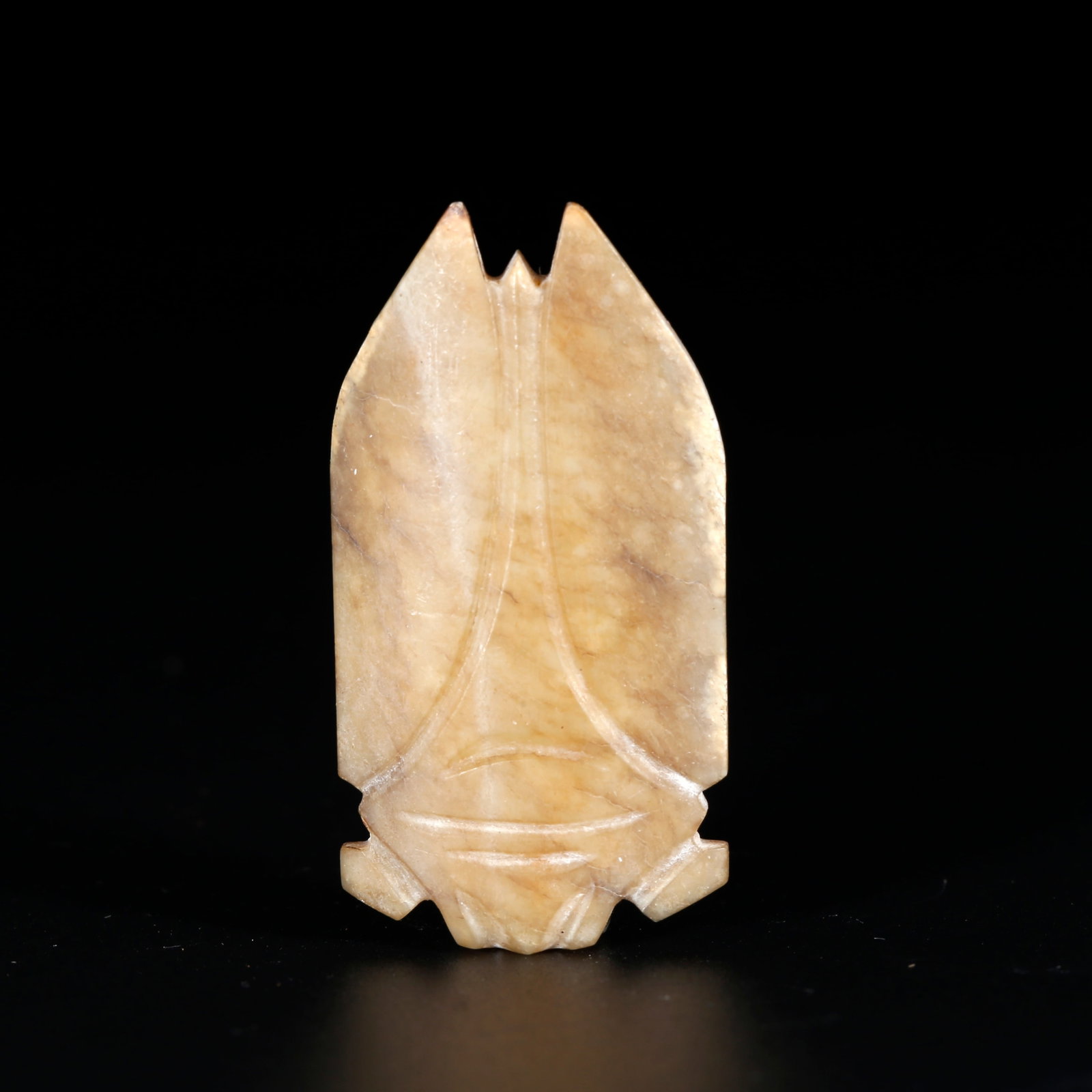 A CICADA-SHAPED ORNAMENTAL SCULPTURE OF ANCIENT JADE (SYMBOLIZING INSTANT SUCCESS) (1 of 9)