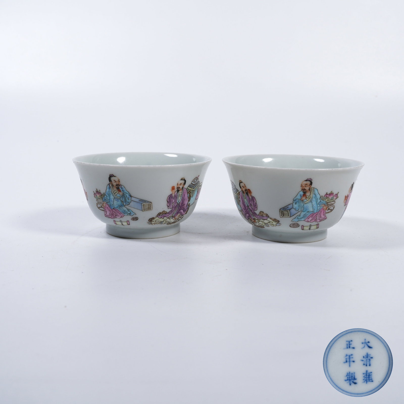A PAIR OF FAMILLE ROSE CUPS WITH FIGURE AND POEM INSCRIPTIONS (1 of 6)