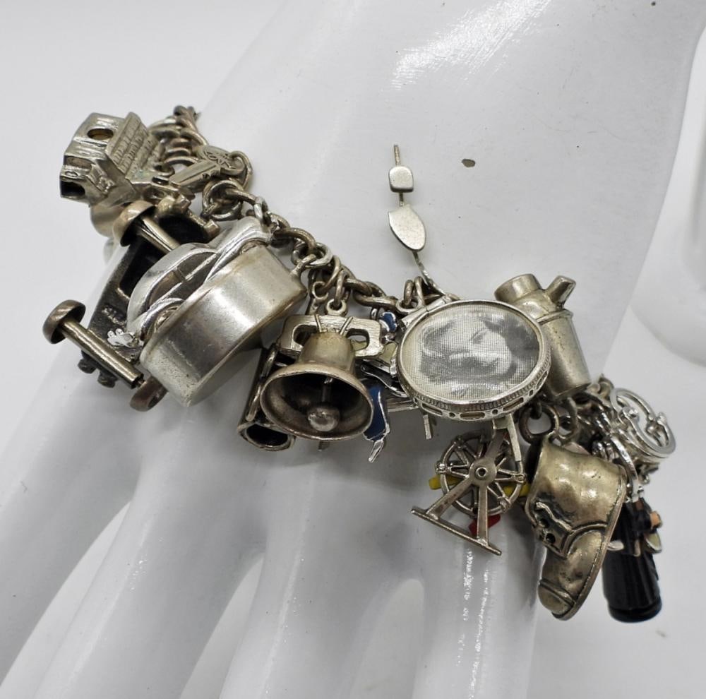 STERLING VTG CHARM BRACELET (1 of 4)