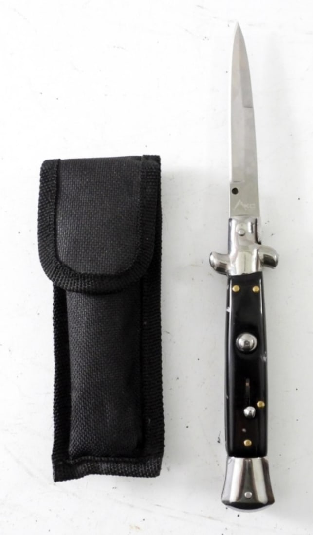 AKC AUTOMATIC ITALY PUSH BUTTON KNIFE: AKC AUTOMATIC ITALY PUSH BUTTON KNIFE