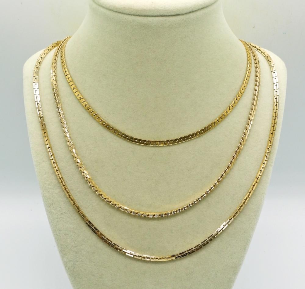 3 GOLD TONE CHAIN NECKLACES: 3 GOLD TONE CHAIN NECKLACES