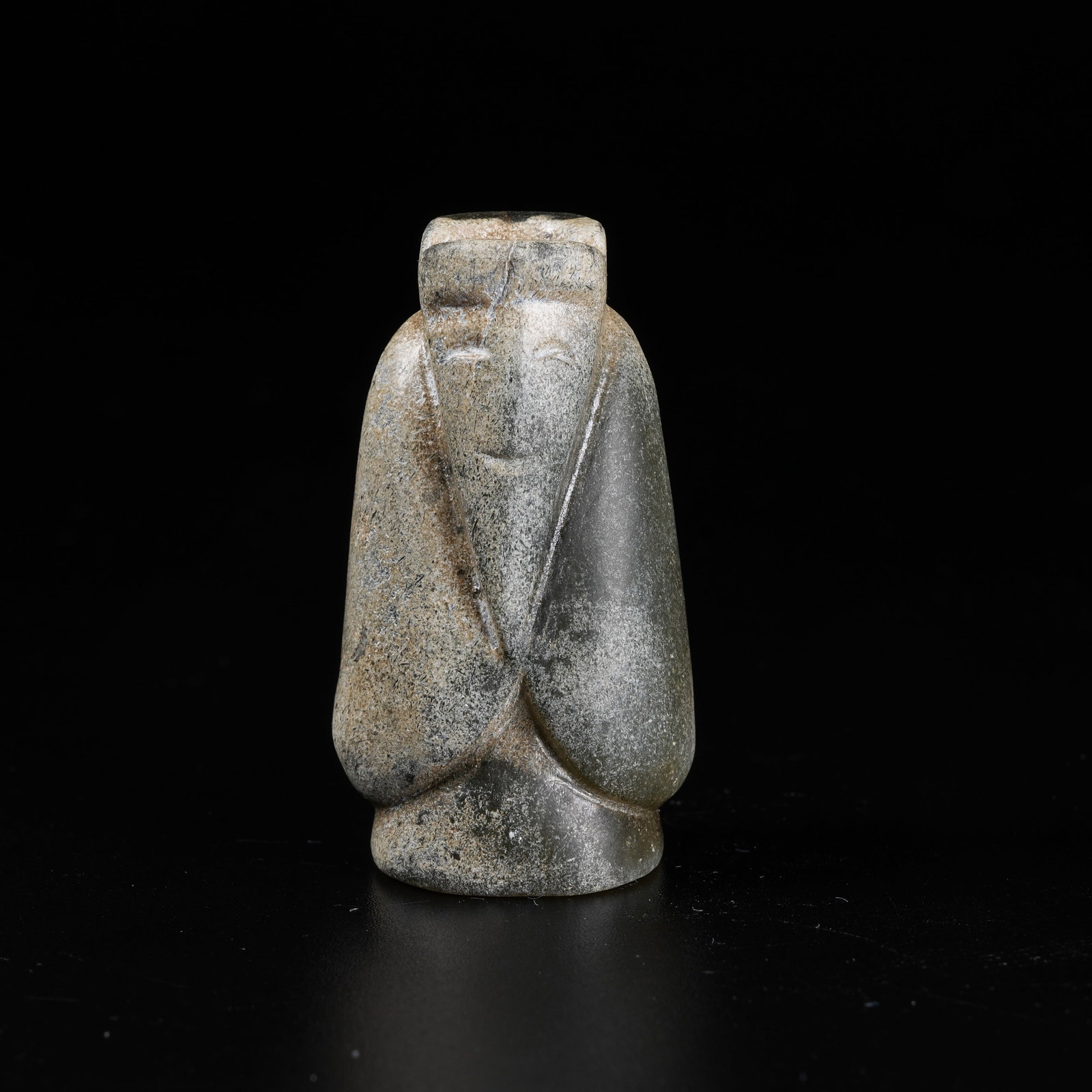 A ARCHAIC JADE WENGZHONG PENDANT: Archaic Jade Wengzhong Pendant
