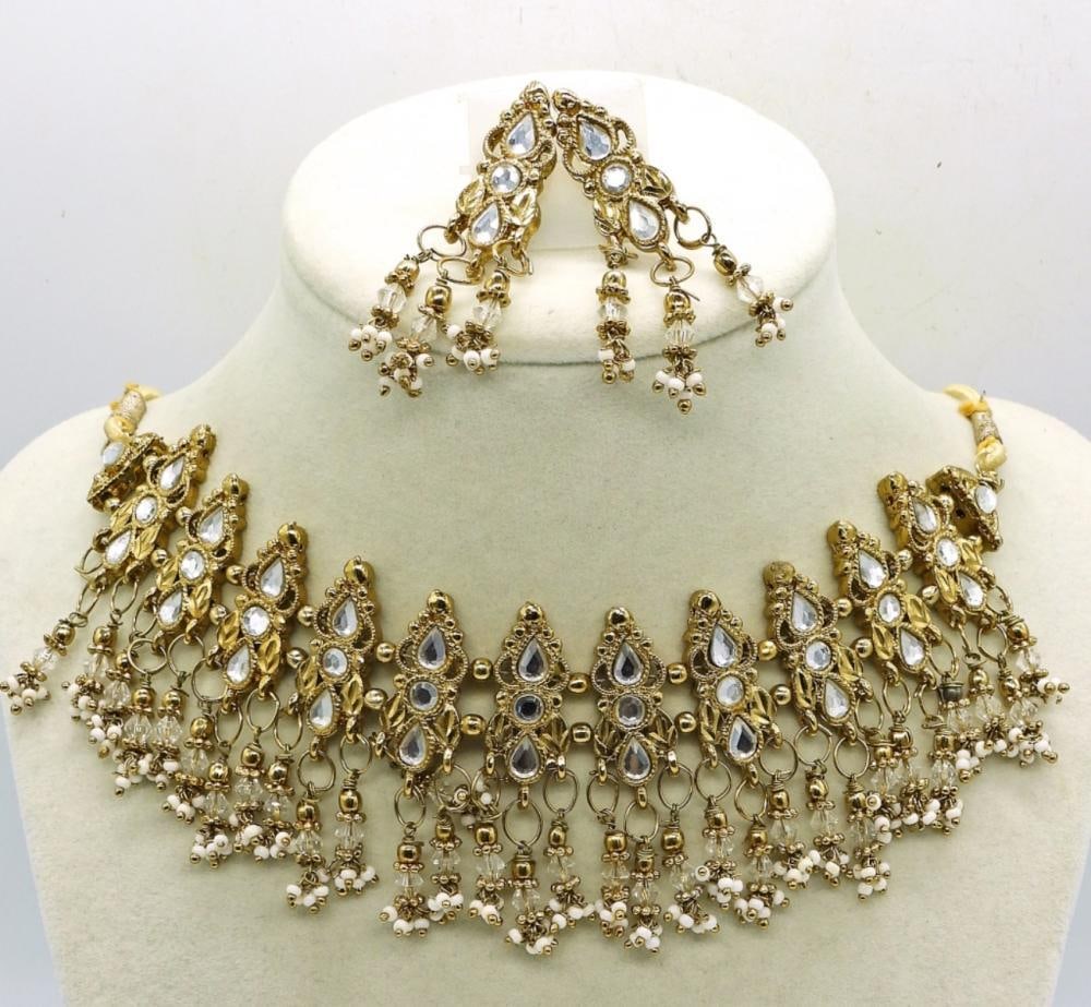 GOLD TONE NECKLACE EARRING SET (1 of 2)