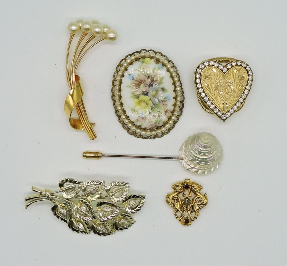 6 VINTAGE BROOCHES/PINS (1 of 2)