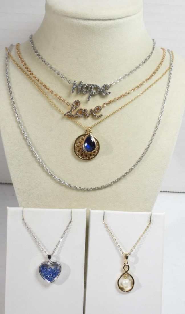 (6) BEAUTIFUL FASHION CHAIN NECKLACES: (6) BEAUTIFUL FASHION CHAIN NECKLACES