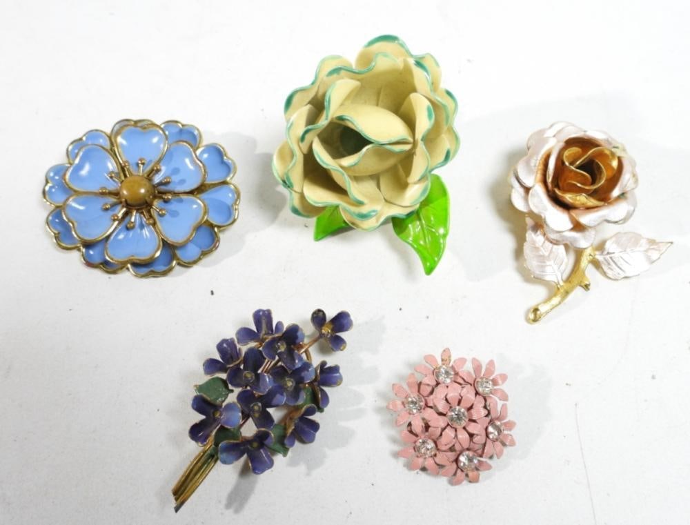 (5) FLORAL PINS (1) AUSTRIA (1) GERMANY: (5) FLORAL PINS (1) AUSTRIA (1) GERMANY