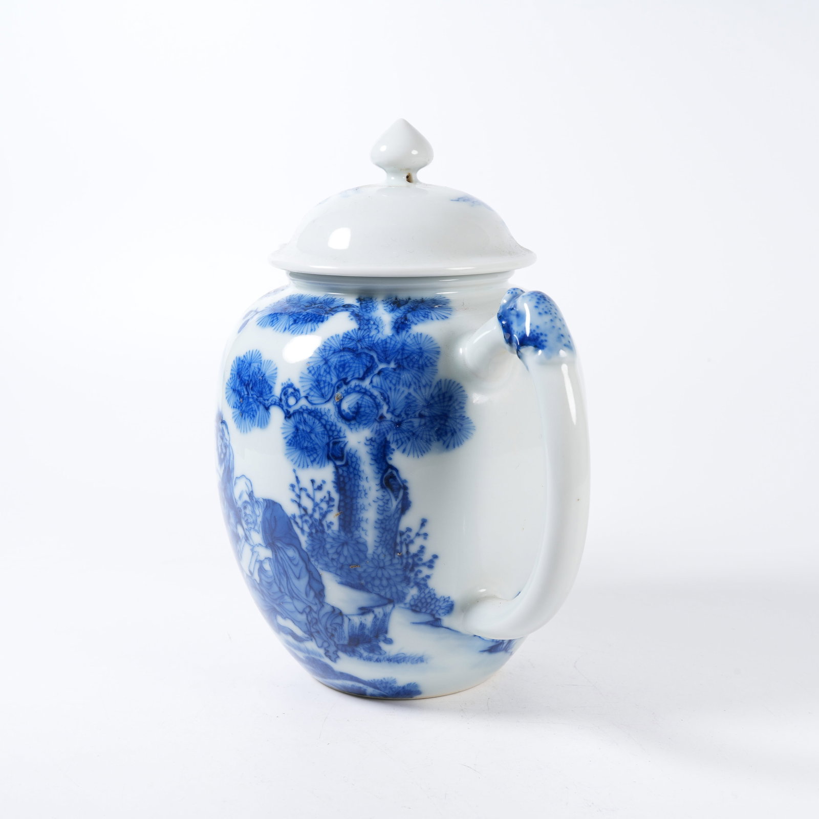 A UNDERGLAZE BLUE ARHAT PATTERN EWER - 5