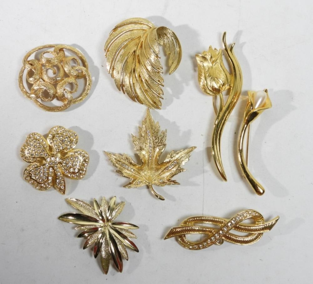 8 GOLD TONE BROOCHES LISNER & MORE (1 of 2)
