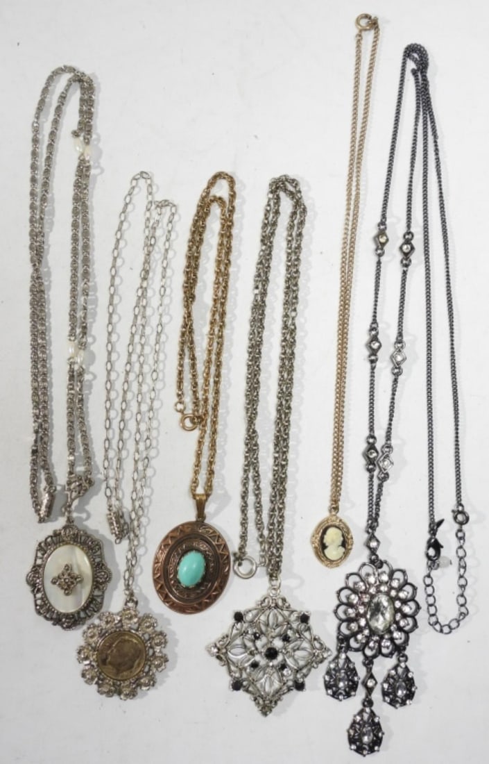 (6) PENDANT NECKLACES - CAMEO & MORE: (6) PENDANT NECKLACES - CAMEO & MORE