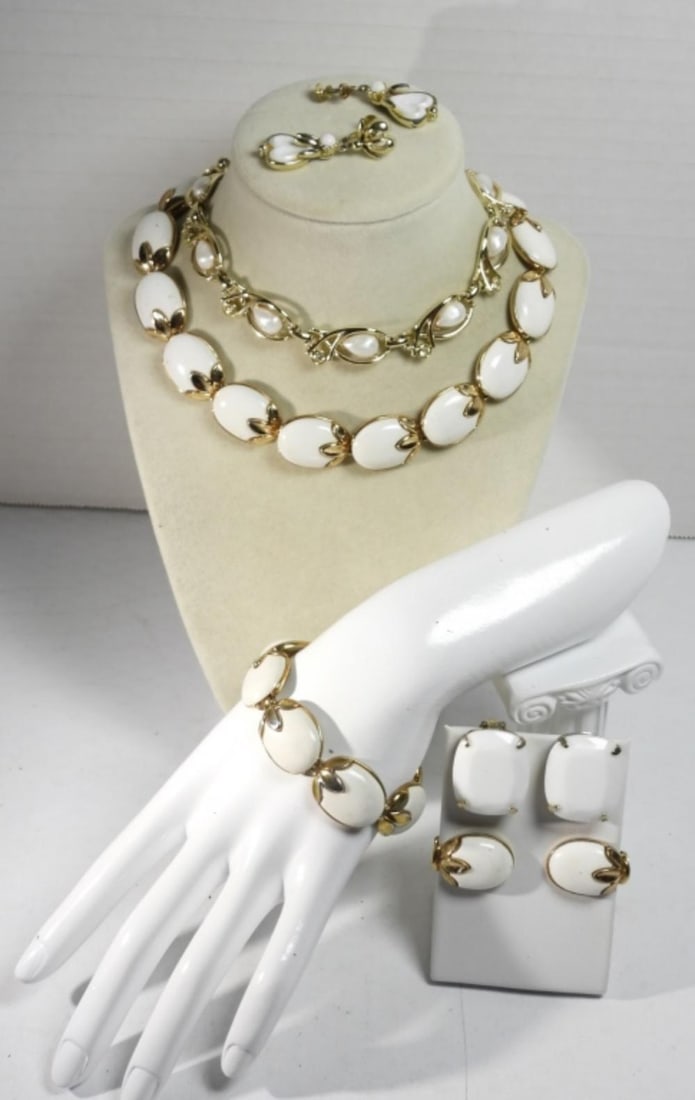 VINTAGE GOLD & WHITE SETS (1 of 3)