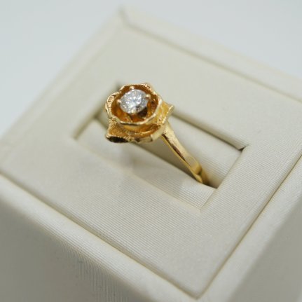 Retro Diamond Flower Ring 14K (1 of 4)