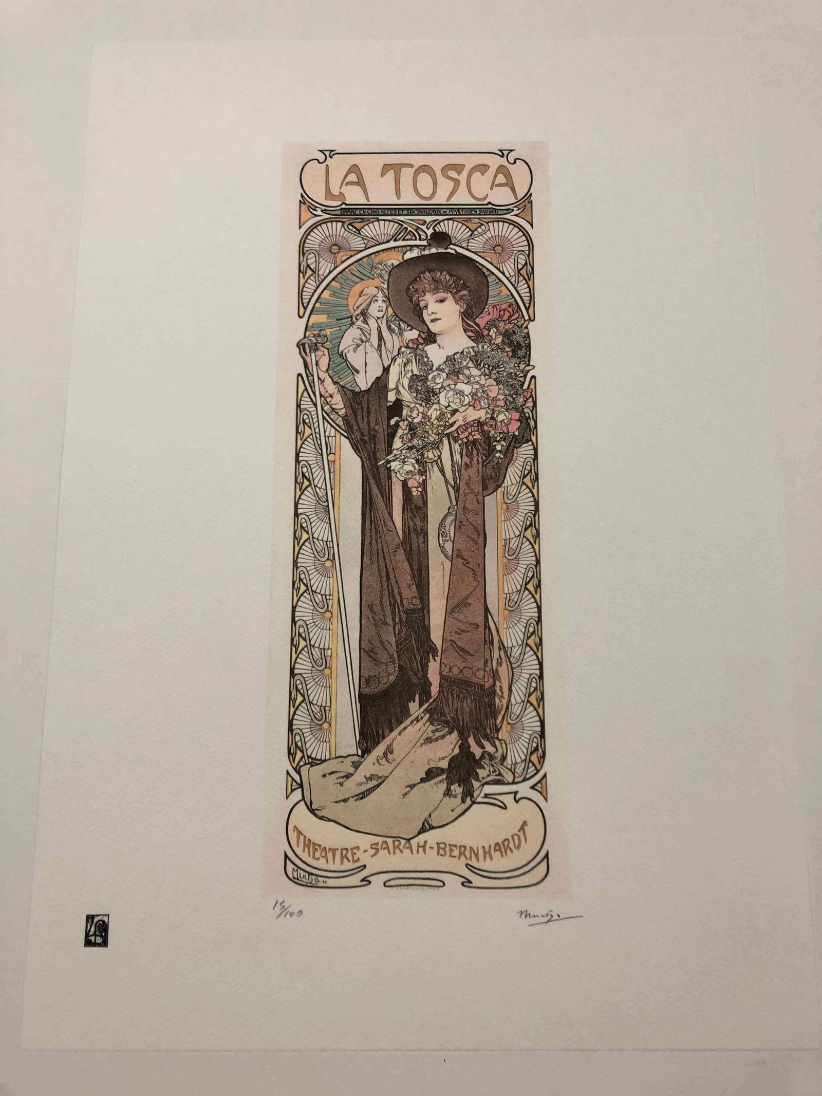 Alphonse Mucha litografia cm 50x70 con certificato: Alphonse Mucha litografia dimensione cm 50x70 timbro impresso LE PALMEcarta francesecertificato di autenticaedizione del 2010firma su lastra in stampaesemplari 100 maxla numerazione al momento della s