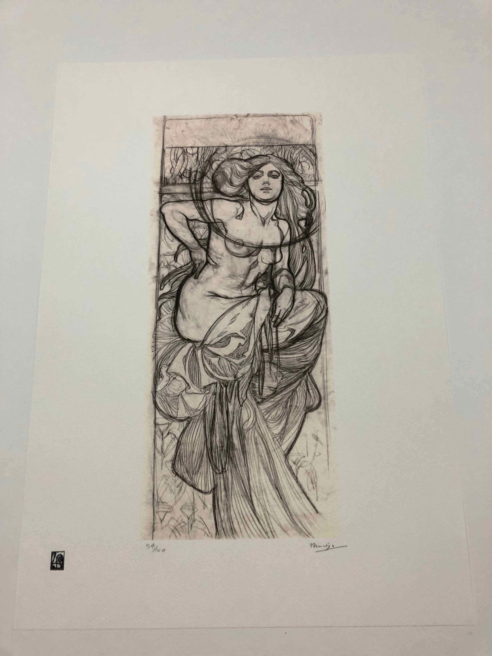 Alphonse Mucha litografia cm 50x70 con certificato: Alphonse Mucha litografia dimensione cm 50x70 timbro impresso LE PALMEcarta francesecertificato di autenticaedizione del 2010firma su lastra in stampaesemplari 100 maxla numerazione al momento della s