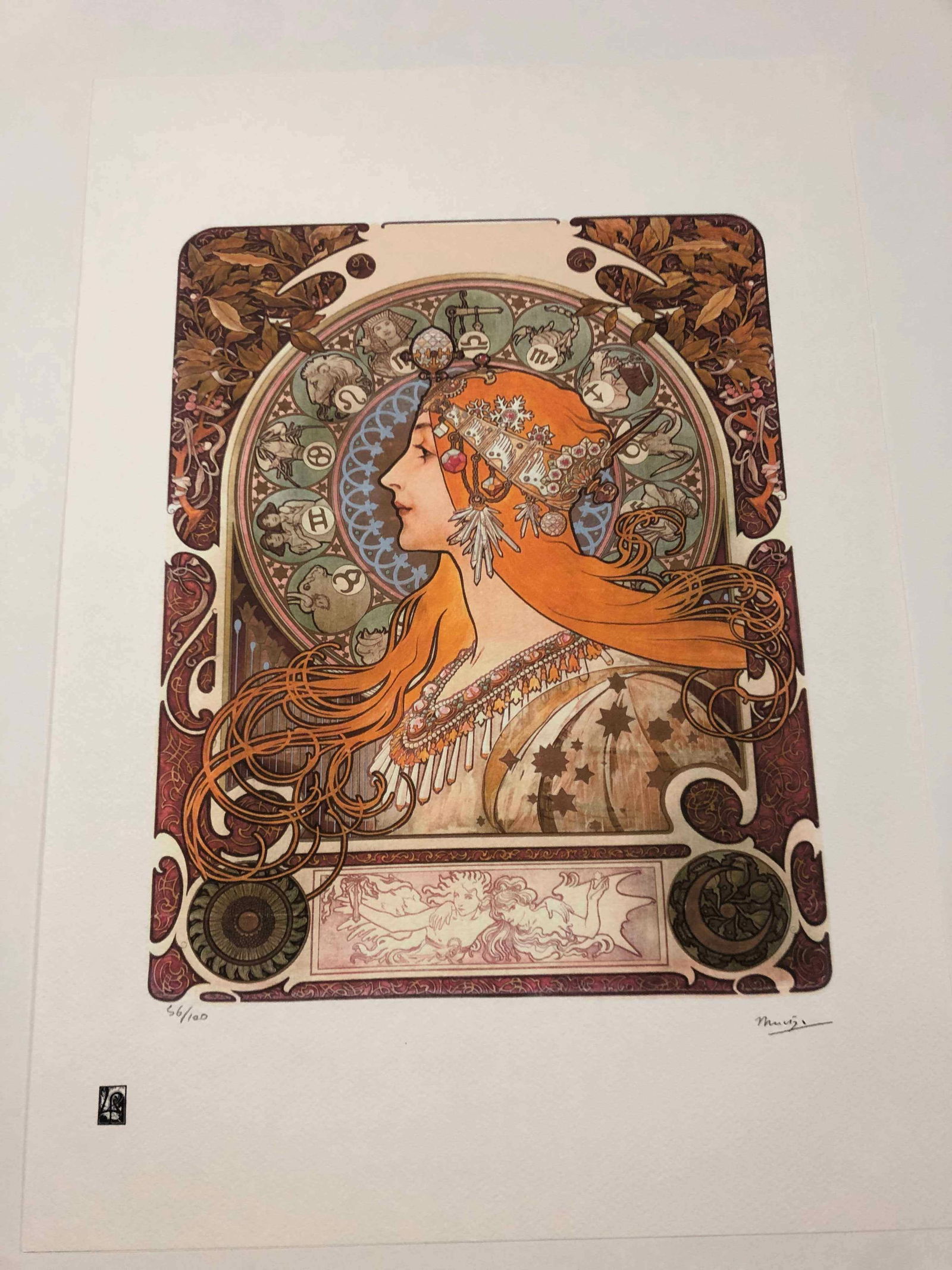 Alphonse Mucha litografia cm 50x70 con certificato: Alphonse Mucha litografia dimensione cm 50x70 timbro impresso LE PALMEcarta francesecertificato di autenticaedizione del 2010firma su lastra in stampaesemplari 100 maxla numerazione al momento della s