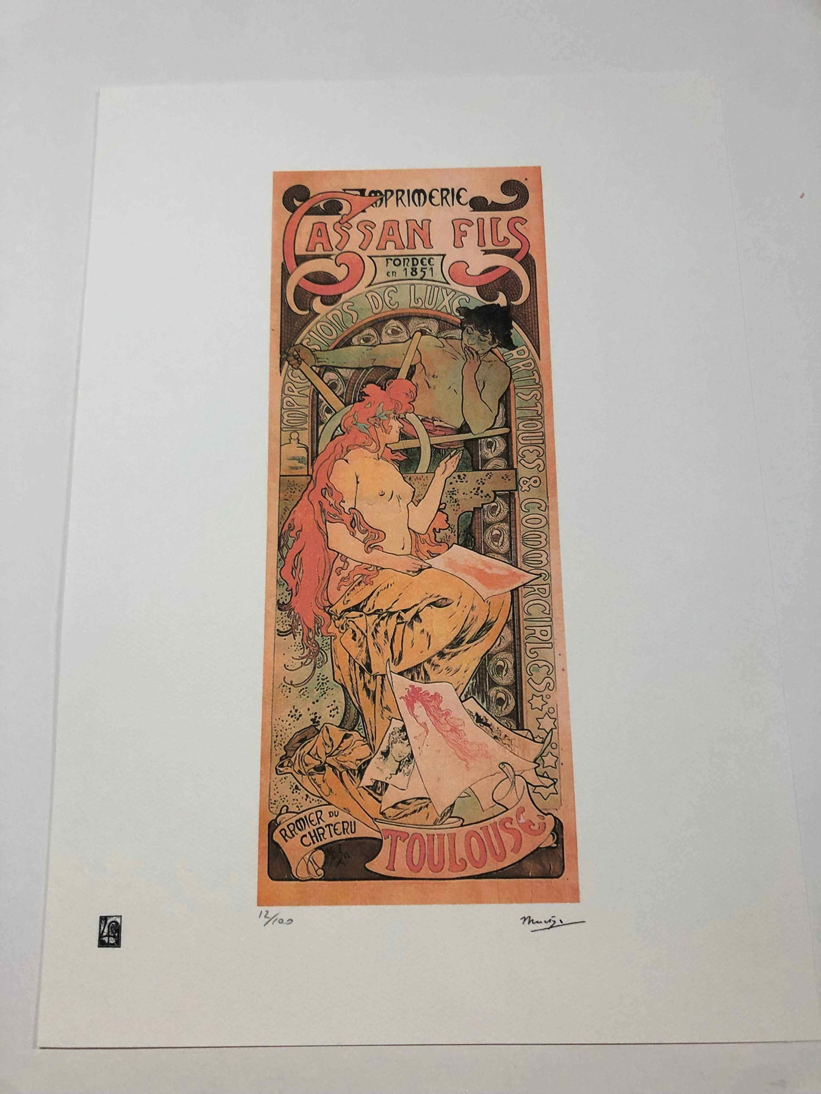 Alphonse Mucha litografia cm 50x70 con certificato: Alphonse Mucha litografia dimensione cm 50x70 timbro impresso LE PALMEcarta francesecertificato di autenticaedizione del 2010firma su lastra in stampaesemplari 100 maxla numerazione al momento della s