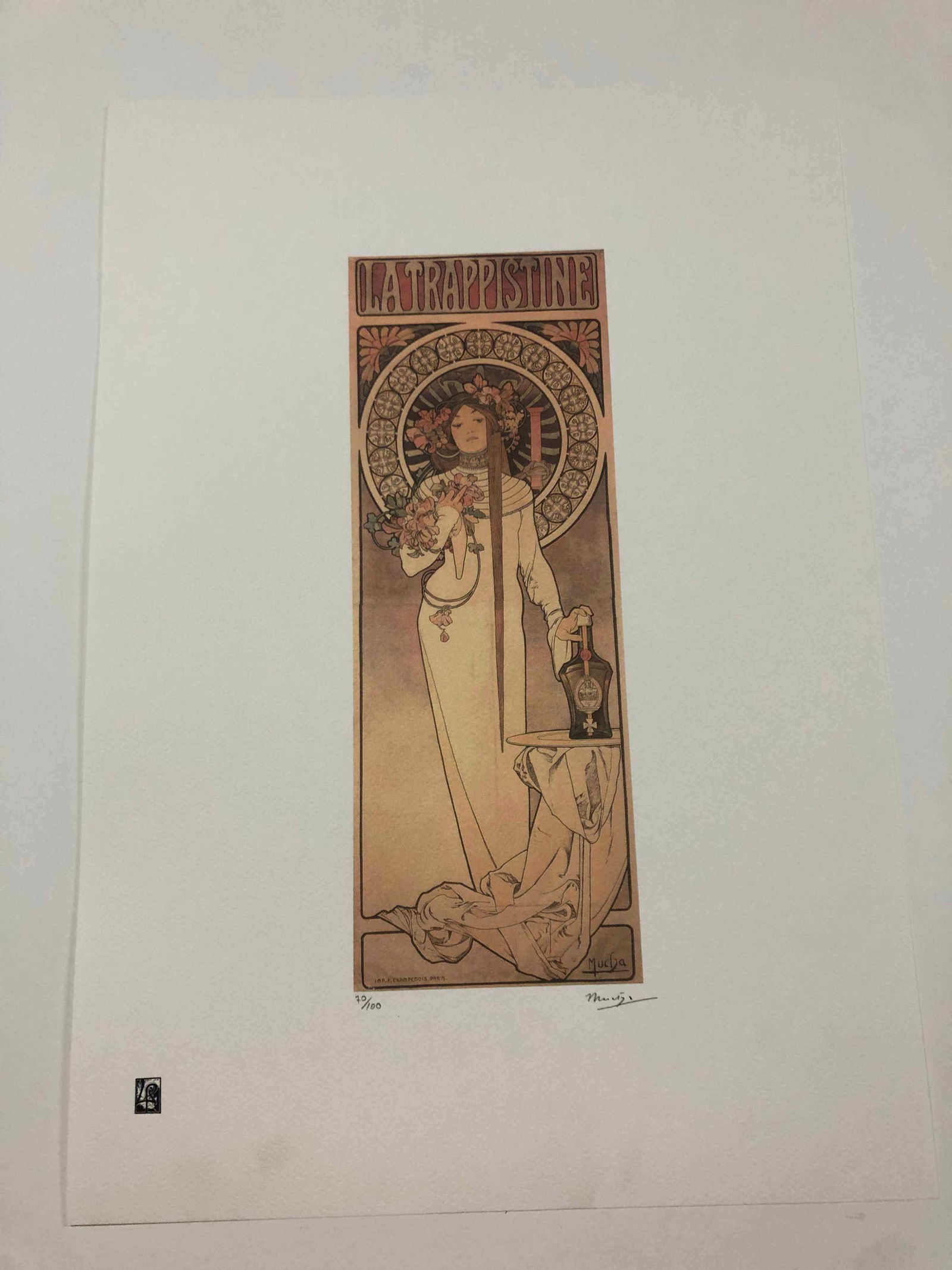 Alphonse Mucha litografia cm 50x70 con certificato: Alphonse Mucha litografia dimensione cm 50x70 timbro impresso LE PALMEcarta francesecertificato di autenticaedizione del 2010firma su lastra in stampaesemplari 100 maxla numerazione al momento della s